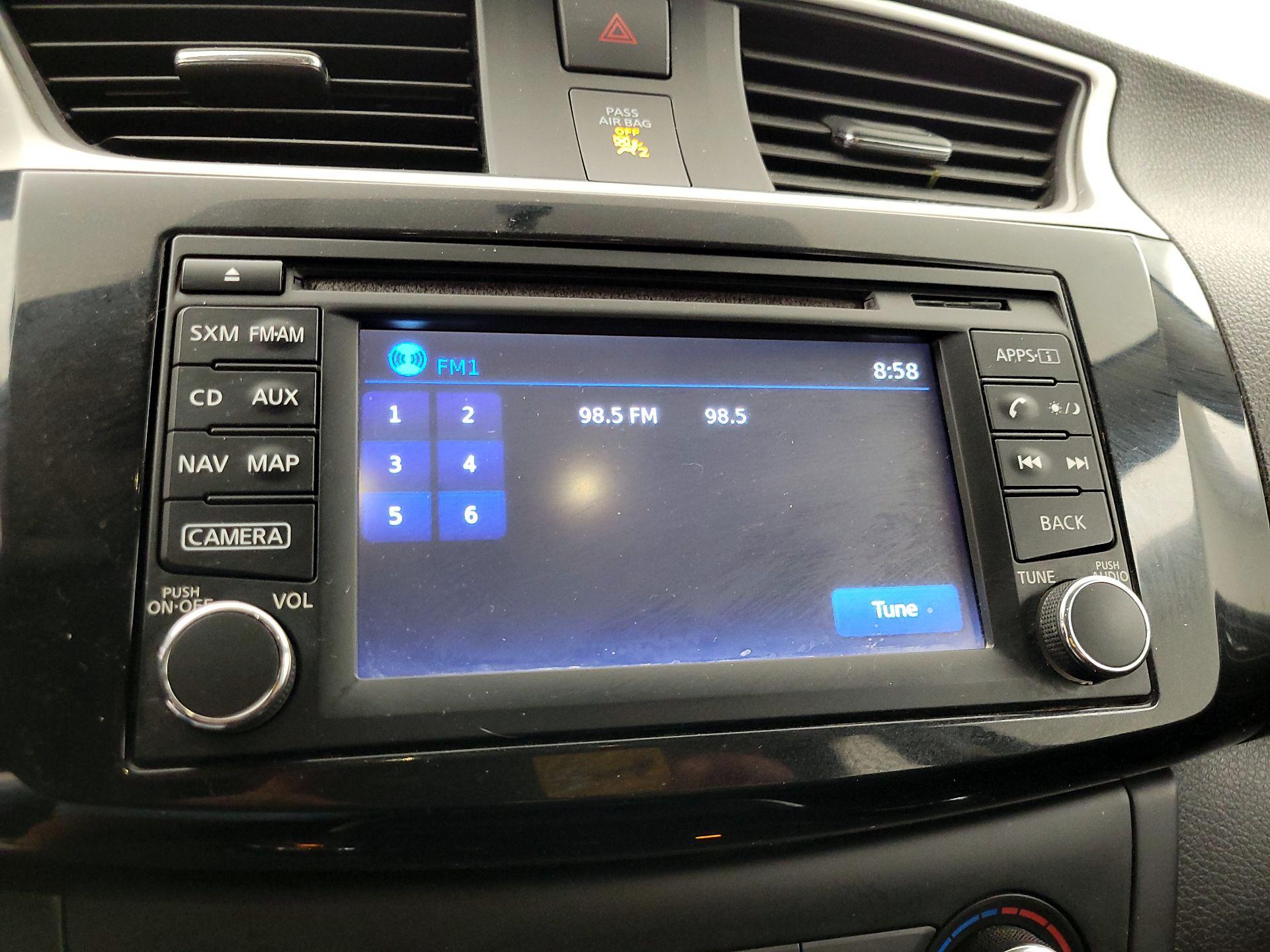 Thumbnail: 2016 Nissan Sentra - 16