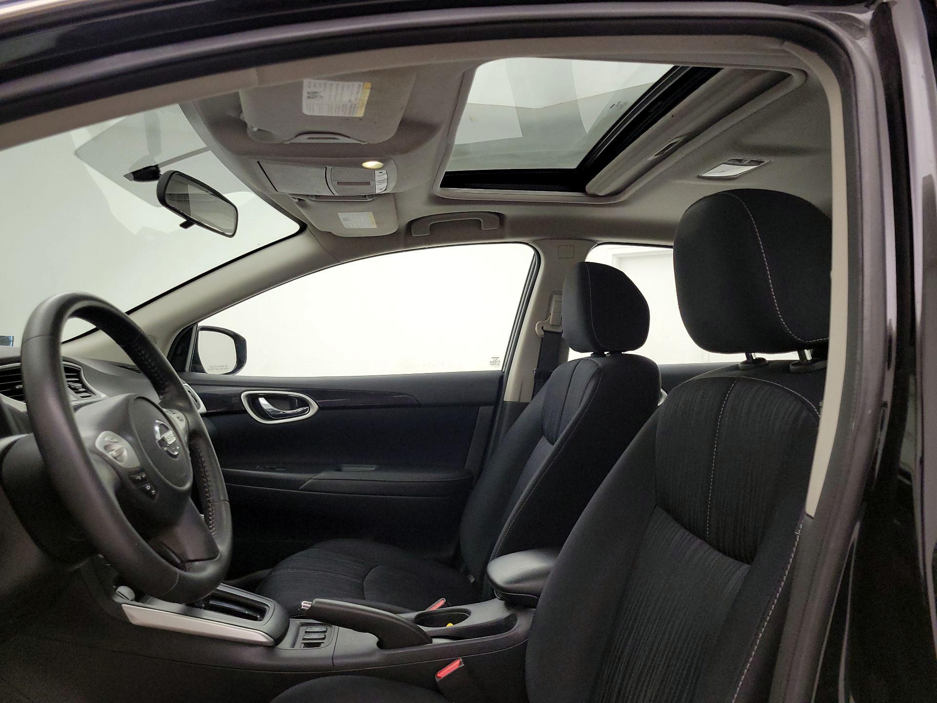 Thumbnail: 2016 Nissan Sentra - 20