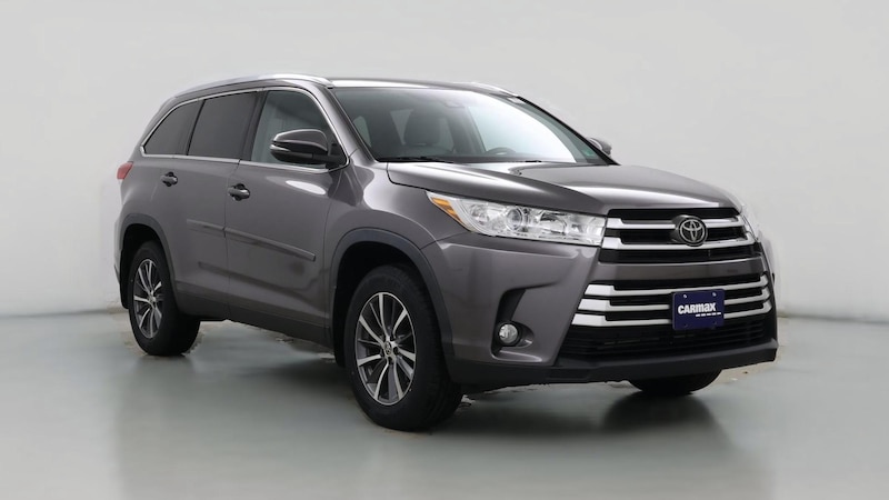 2019 Toyota Highlander XLE Hero Image