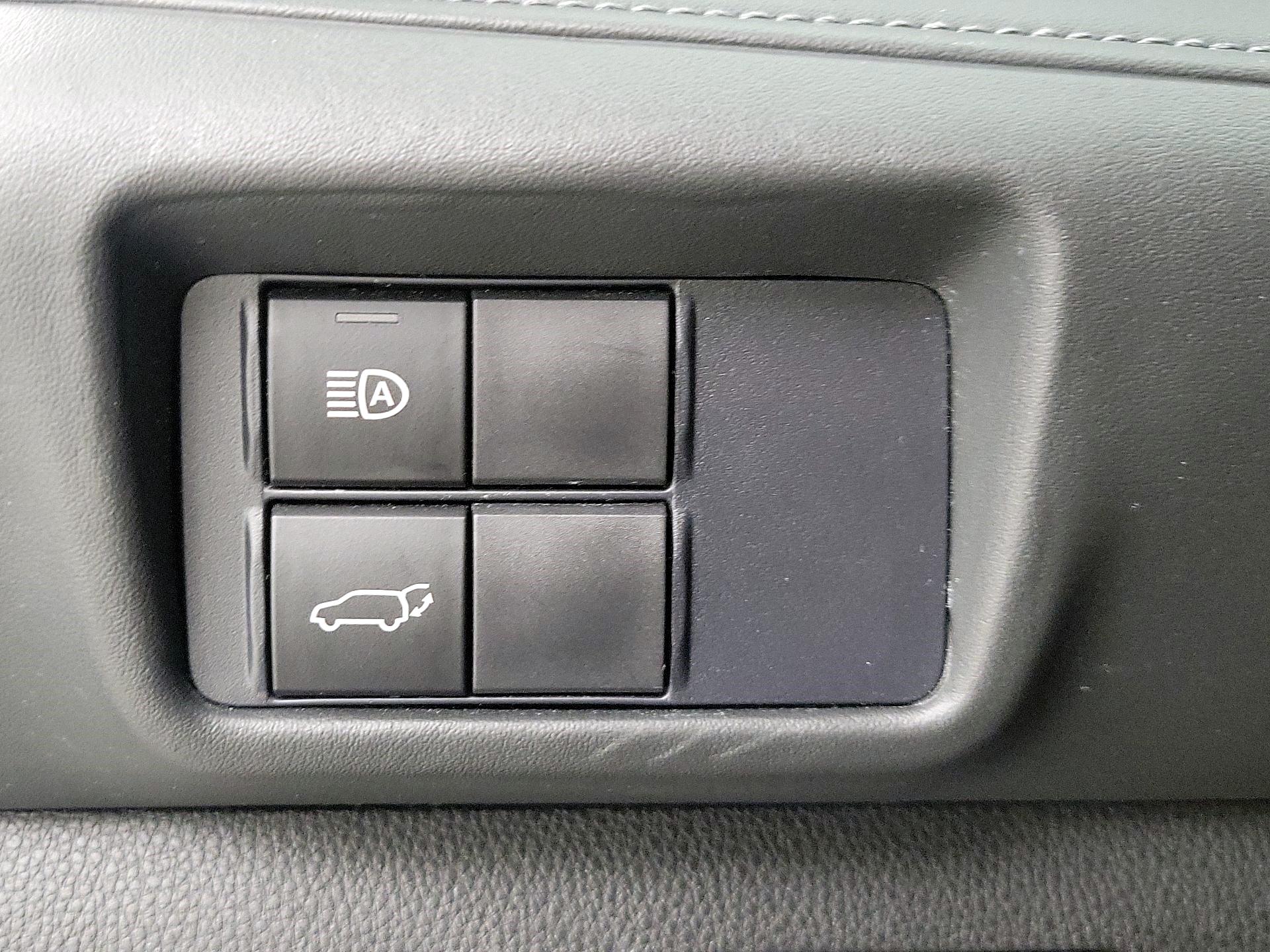 Thumbnail: 2021 Toyota Highlander - 13