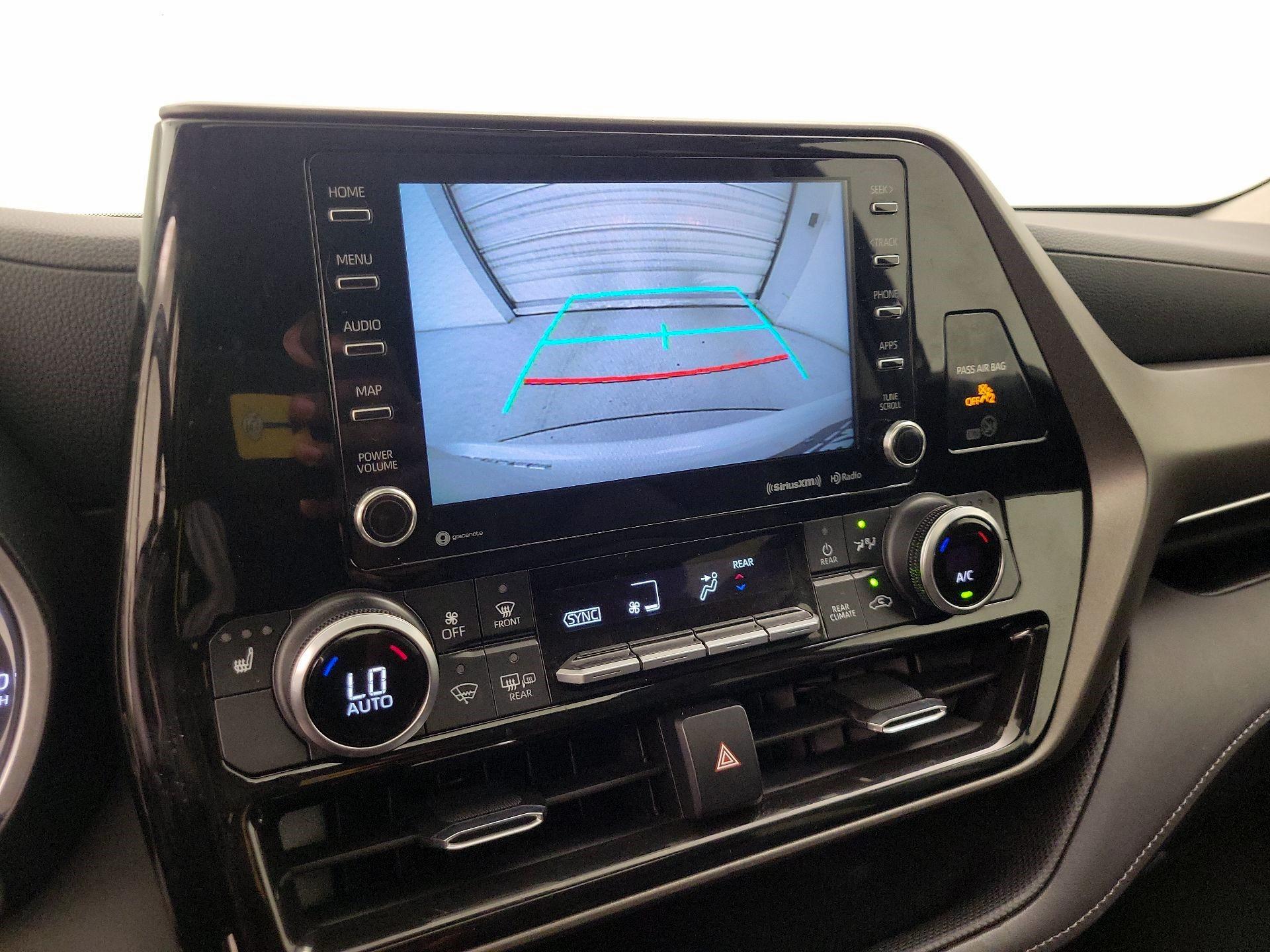 Thumbnail: 2021 Toyota Highlander - 14
