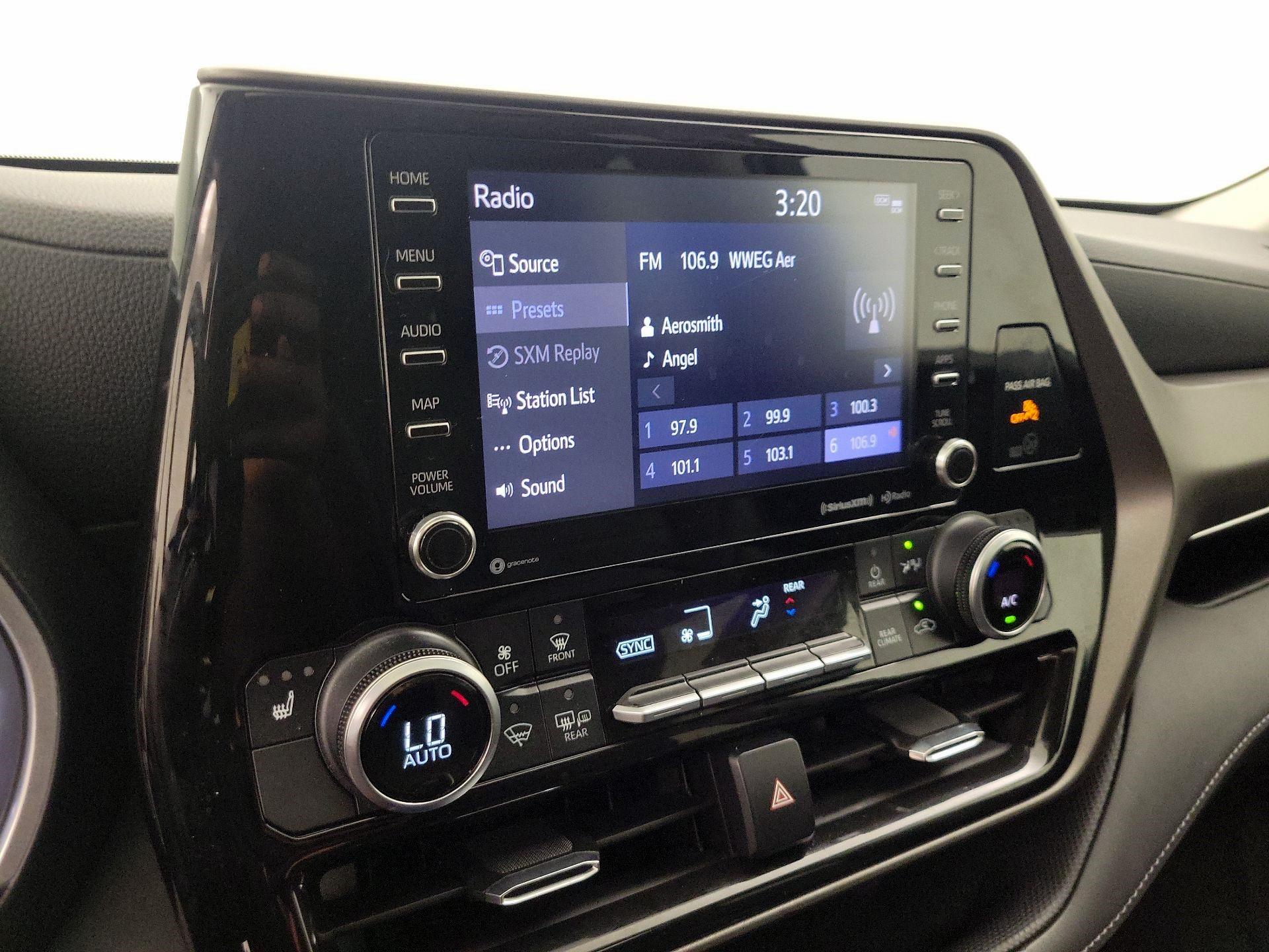 Thumbnail: 2021 Toyota Highlander - 15