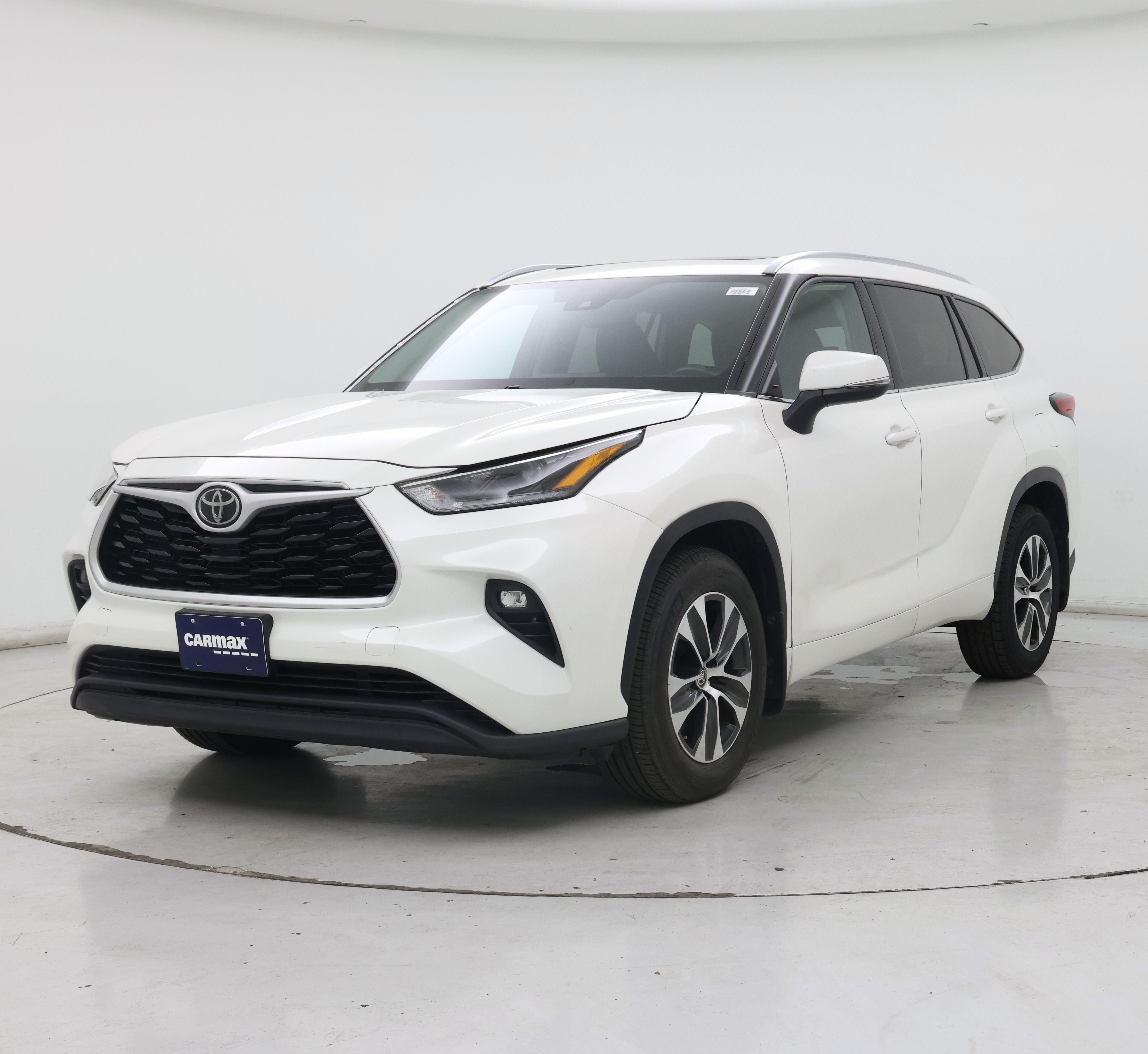 Thumbnail: 2021 Toyota Highlander - 4