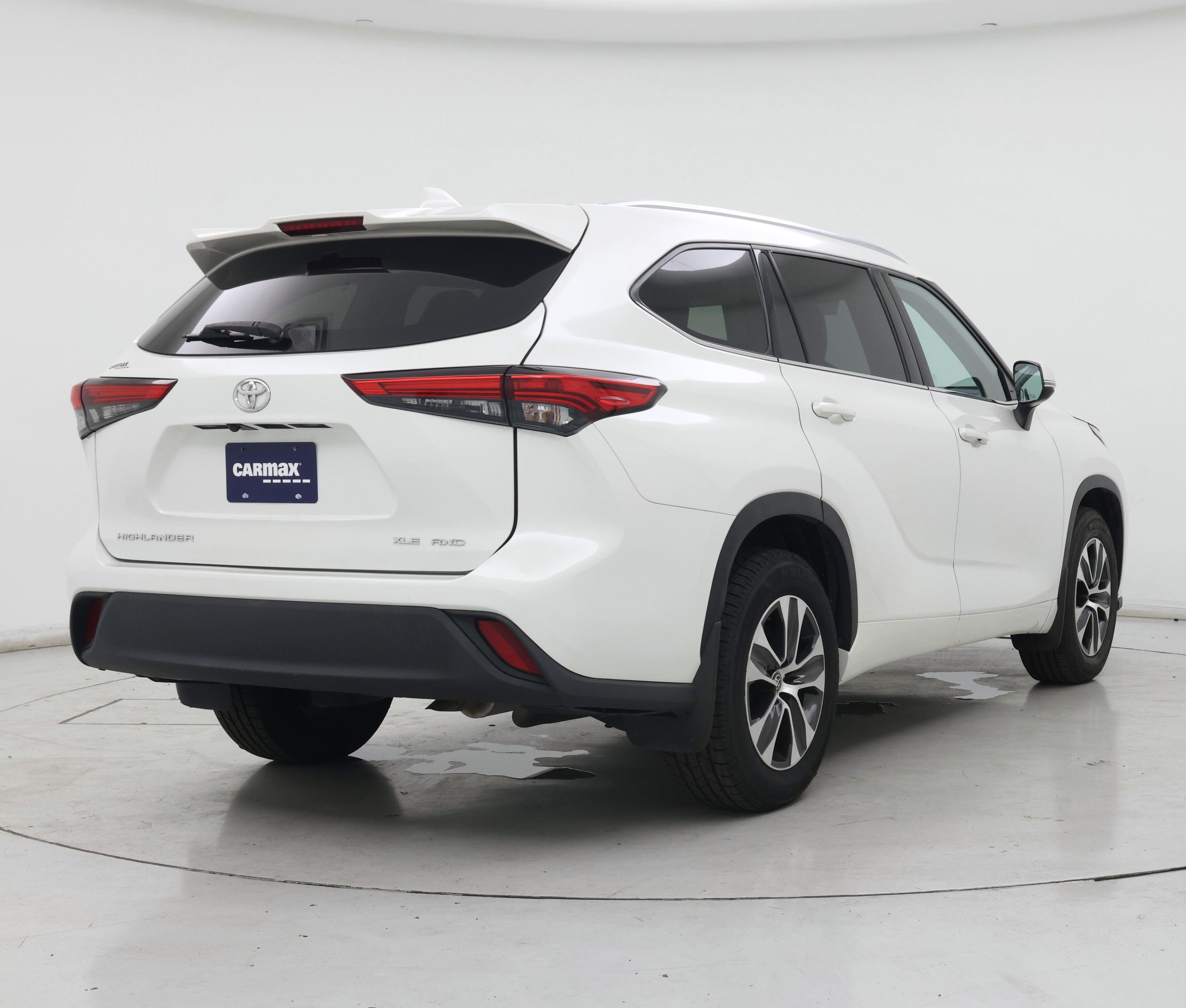 Thumbnail: 2021 Toyota Highlander - 8