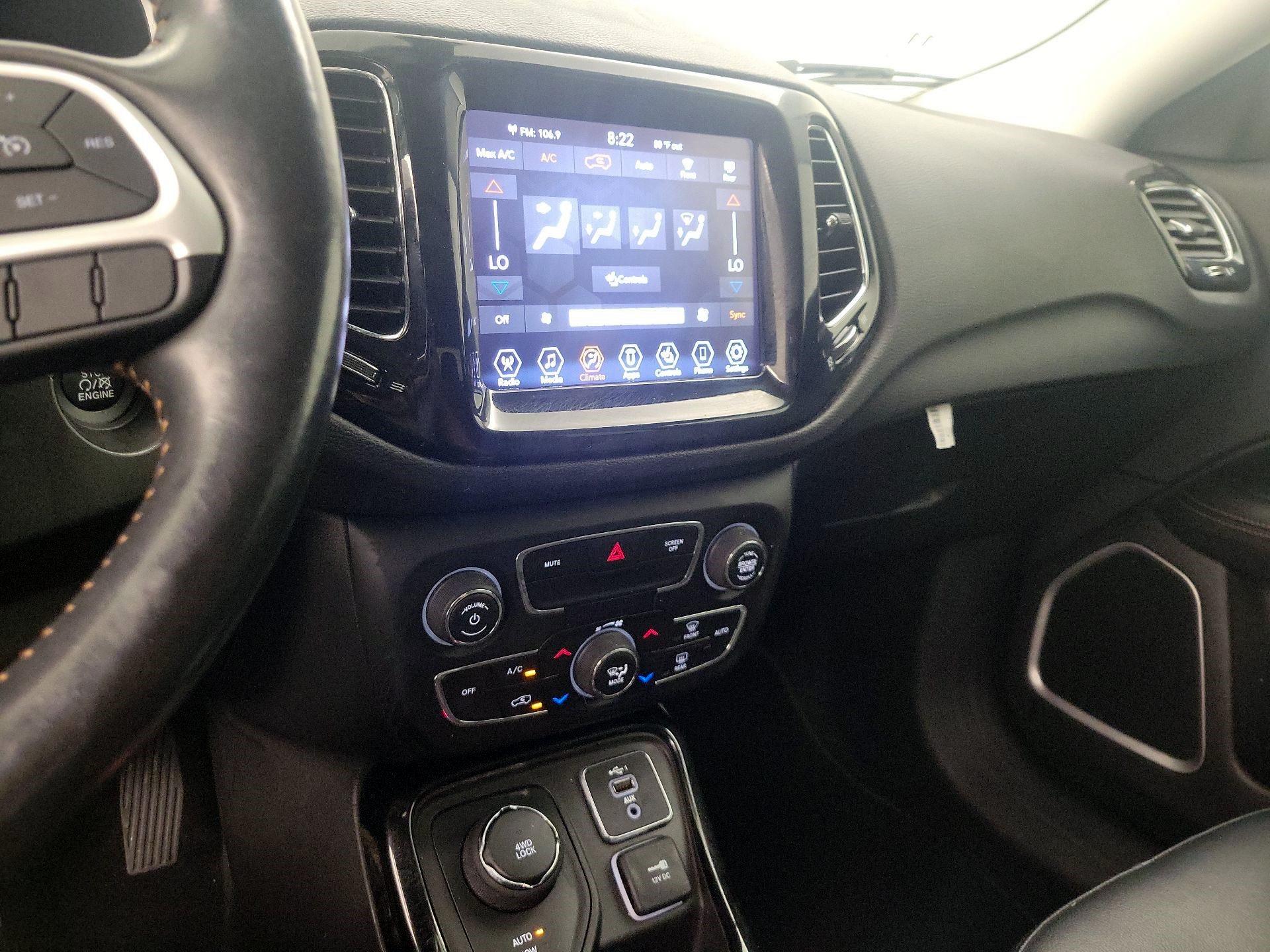 Thumbnail: 2019 Jeep Compass - 16