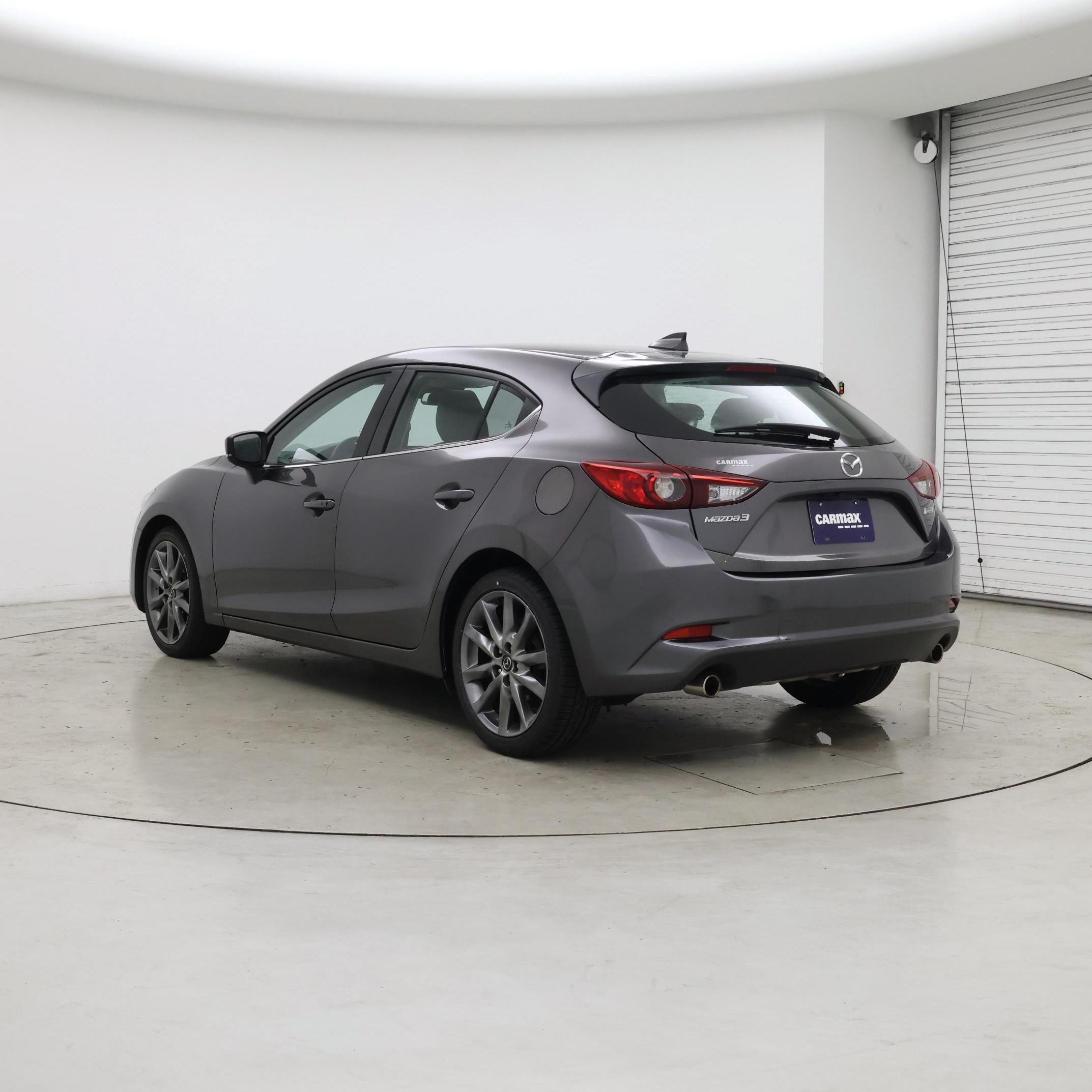 Thumbnail: 2018 Mazda Mazda3 - 2