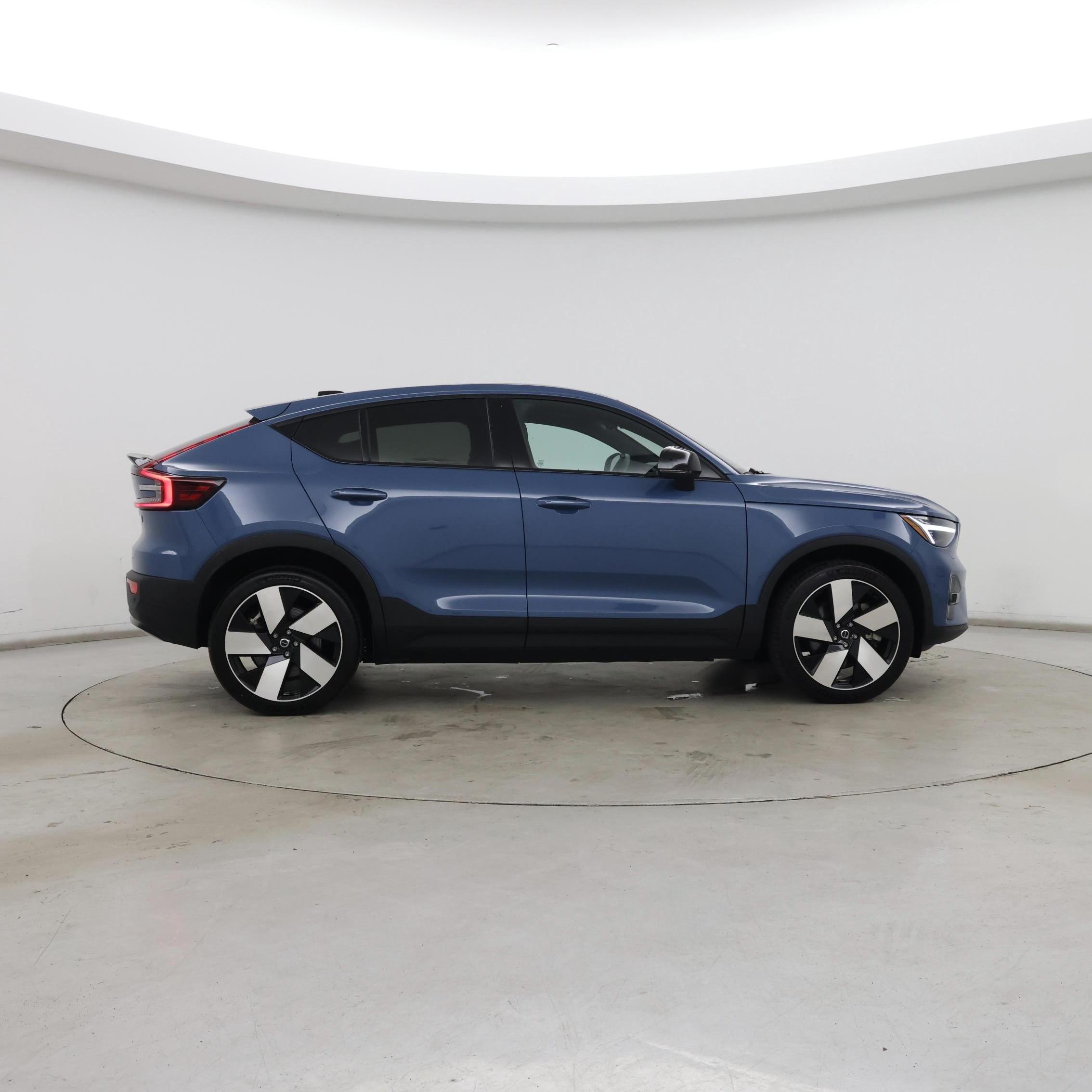 Thumbnail: 2023 Volvo C40 - 7