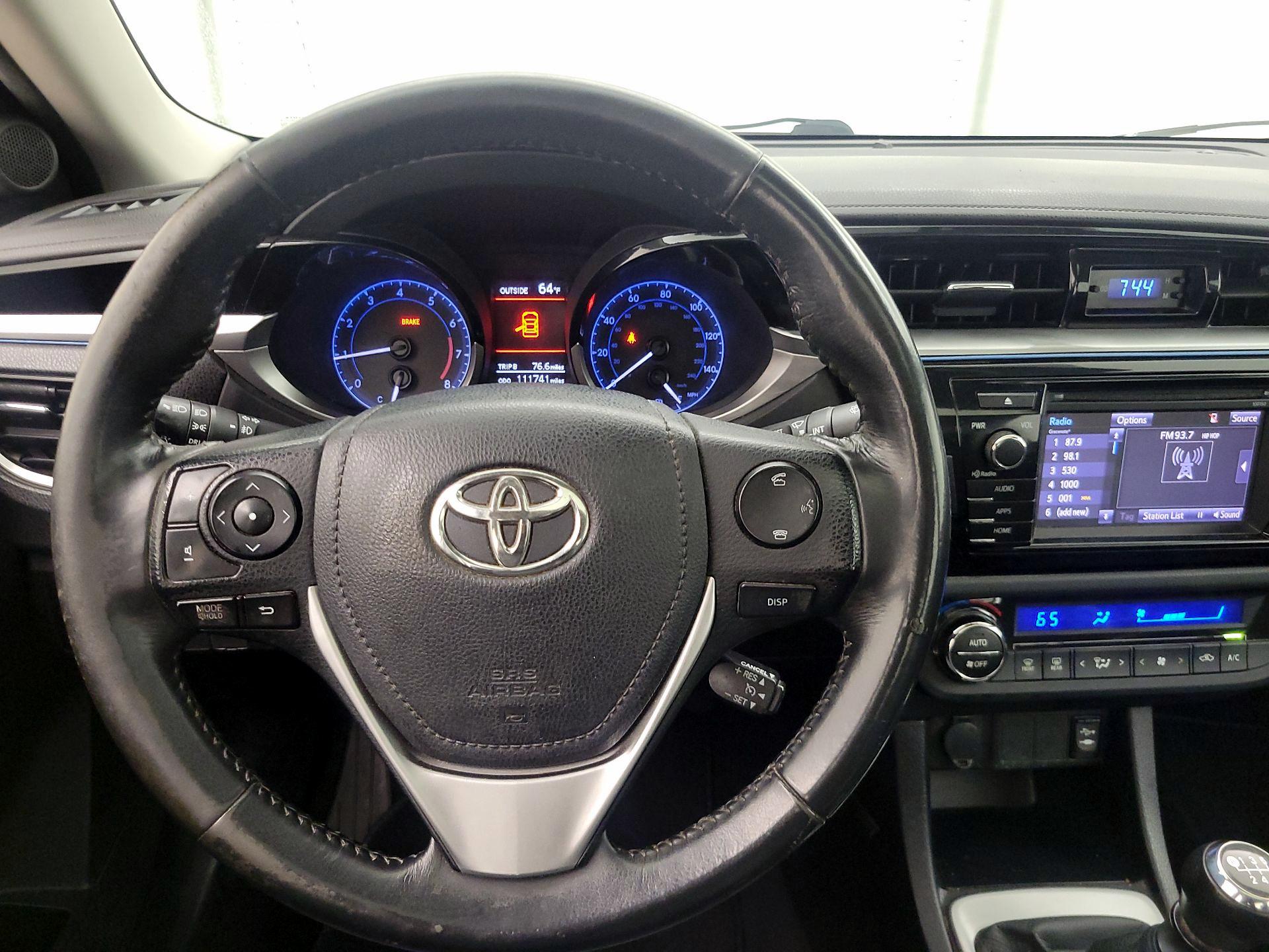 Thumbnail: 2014 Toyota Corolla - 10