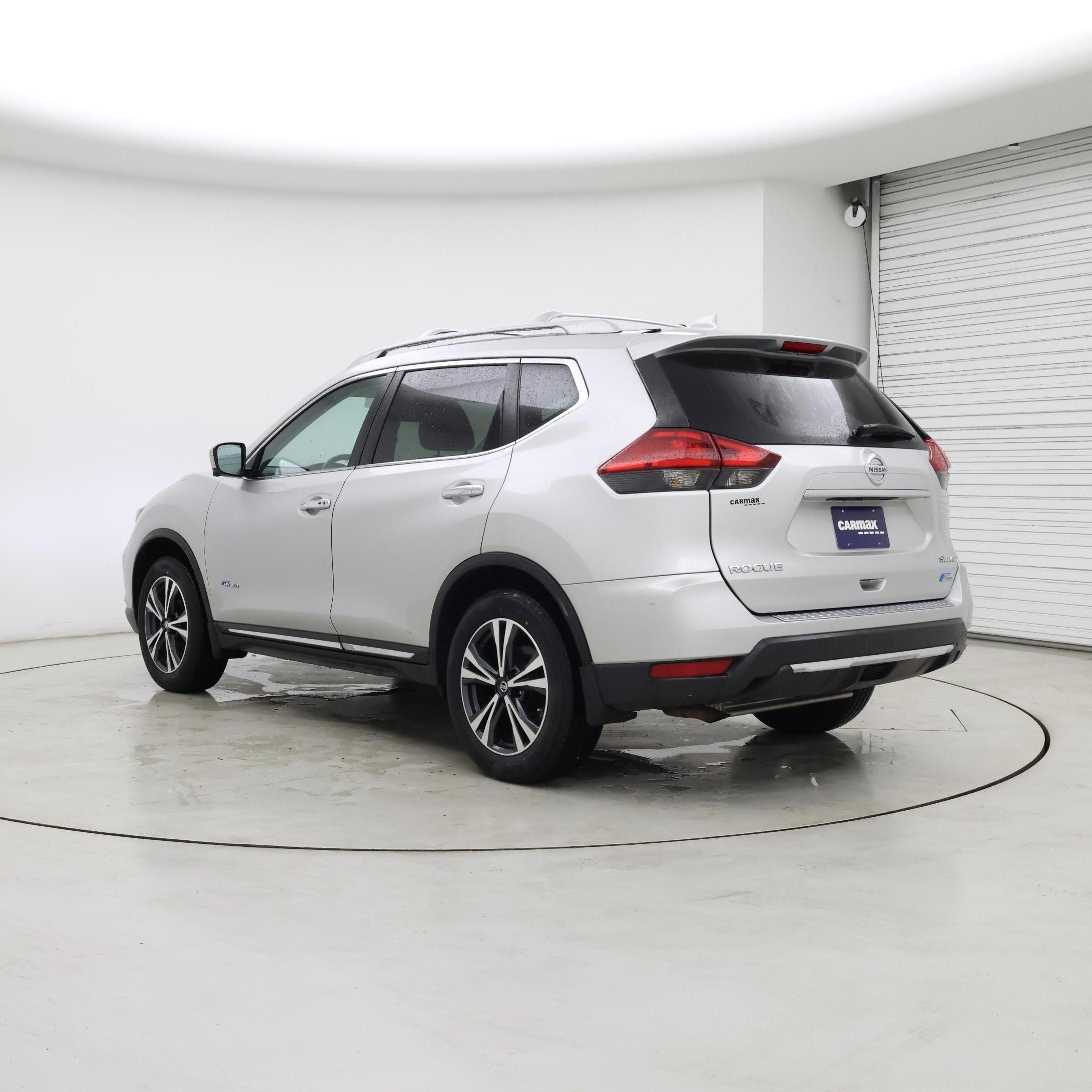 Thumbnail: 2017 Nissan Rogue - 2