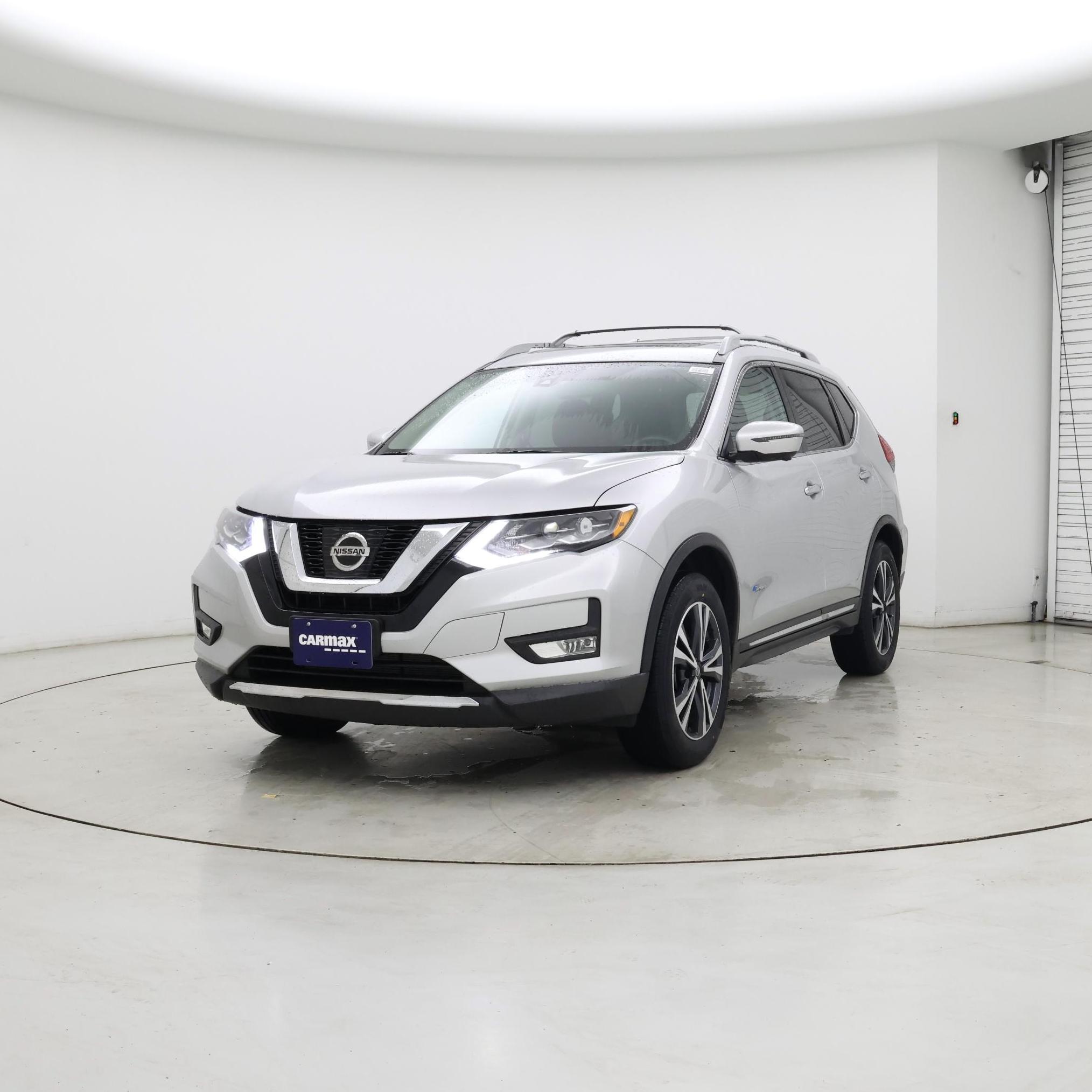 Thumbnail: 2017 Nissan Rogue - 4