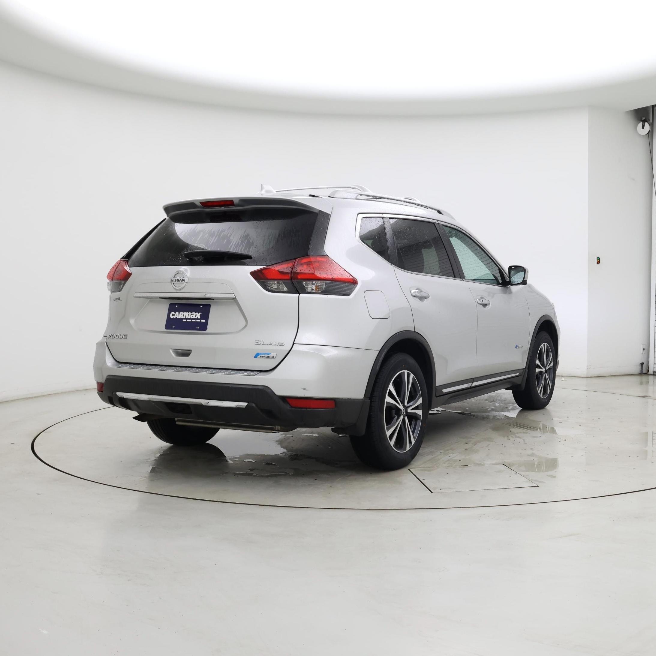 Thumbnail: 2017 Nissan Rogue - 8