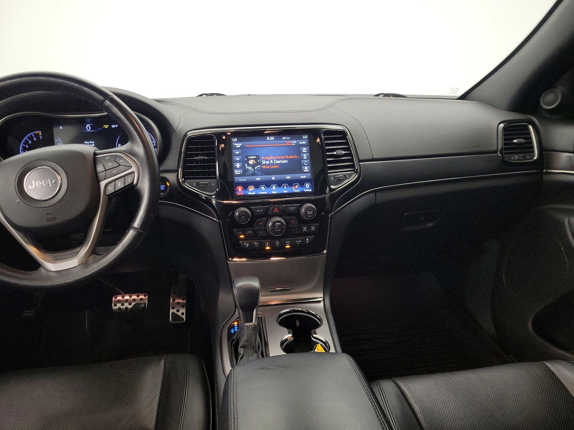 Thumbnail: 2020 Jeep Grand Cherokee - 9