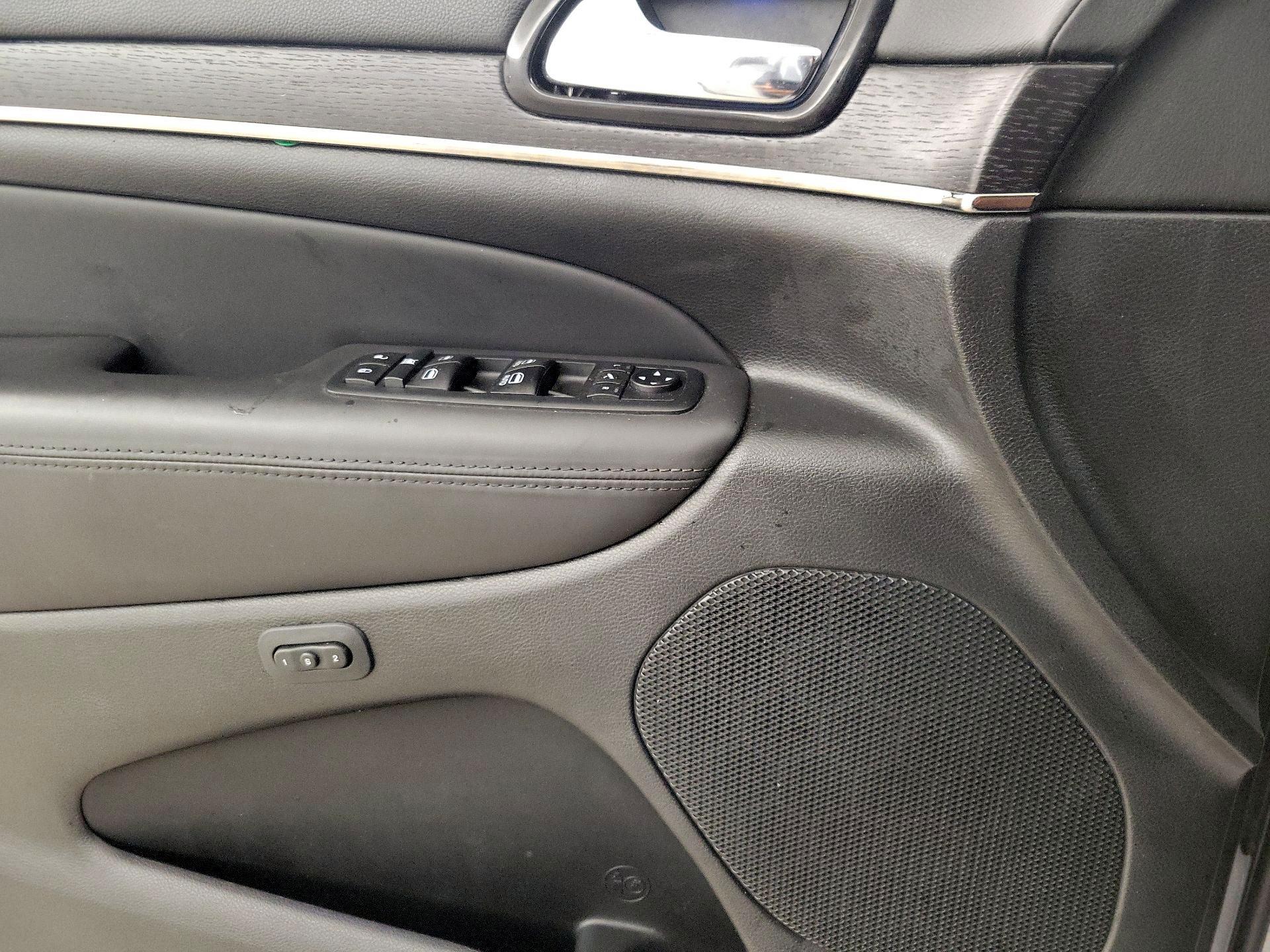 Thumbnail: 2020 Jeep Grand Cherokee - 12