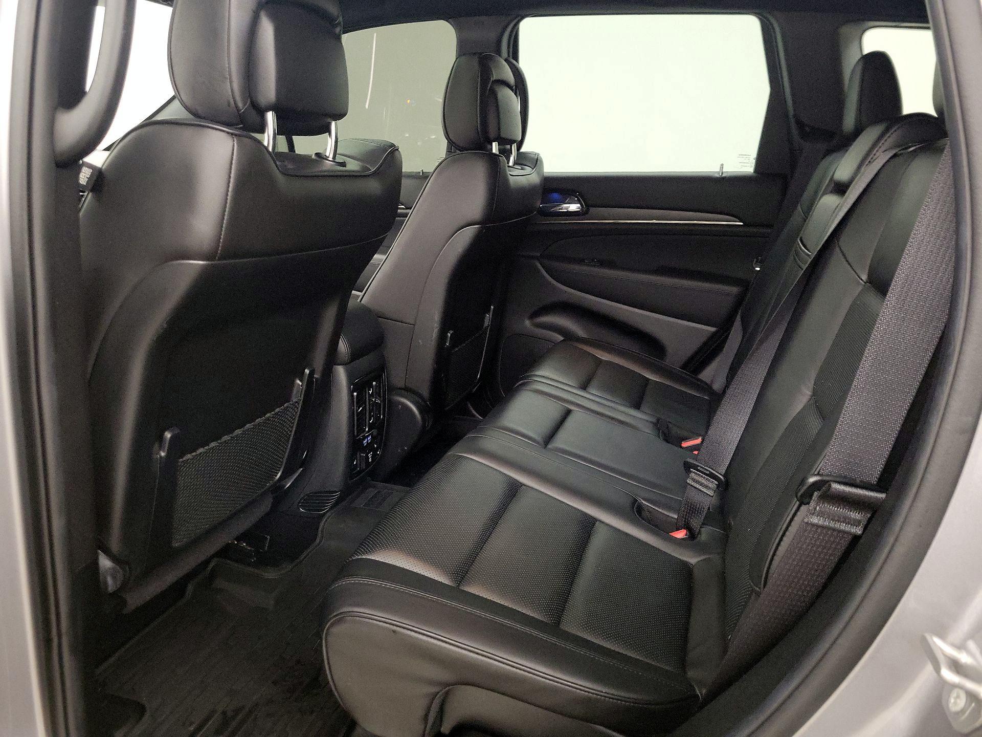 Thumbnail: 2020 Jeep Grand Cherokee - 19