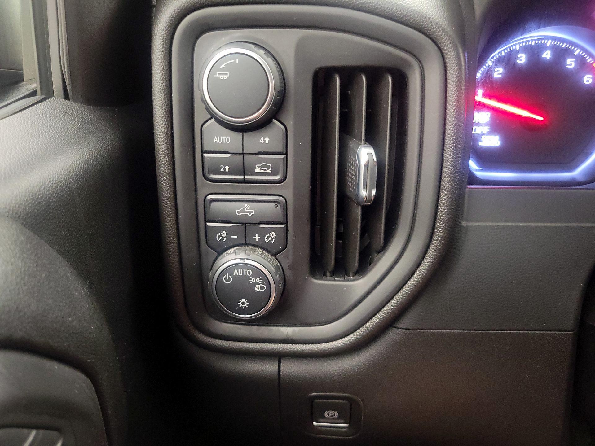 Thumbnail: 2021 Chevrolet Silverado 1500 - 13