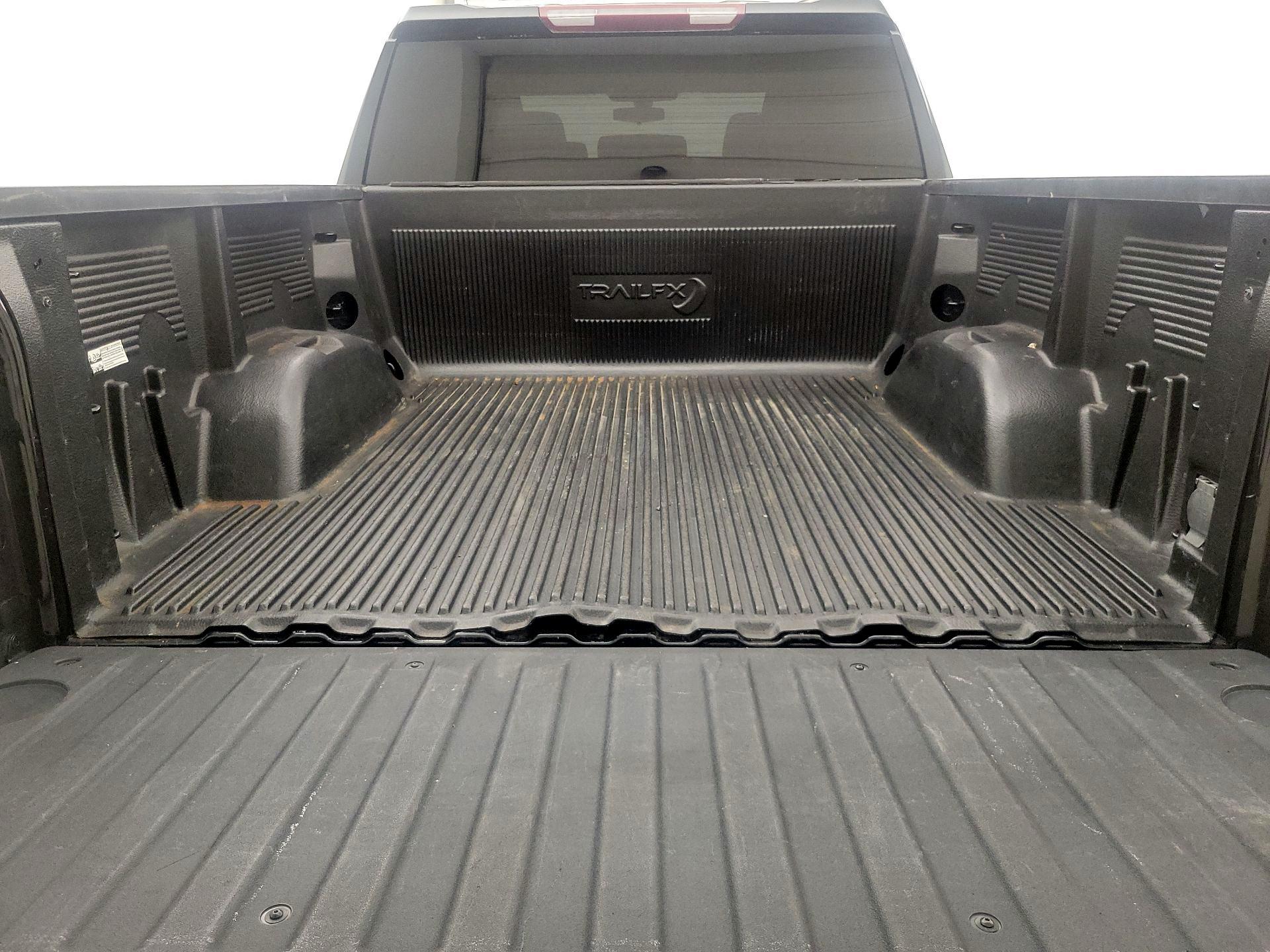 Thumbnail: 2021 Chevrolet Silverado 1500 - 20