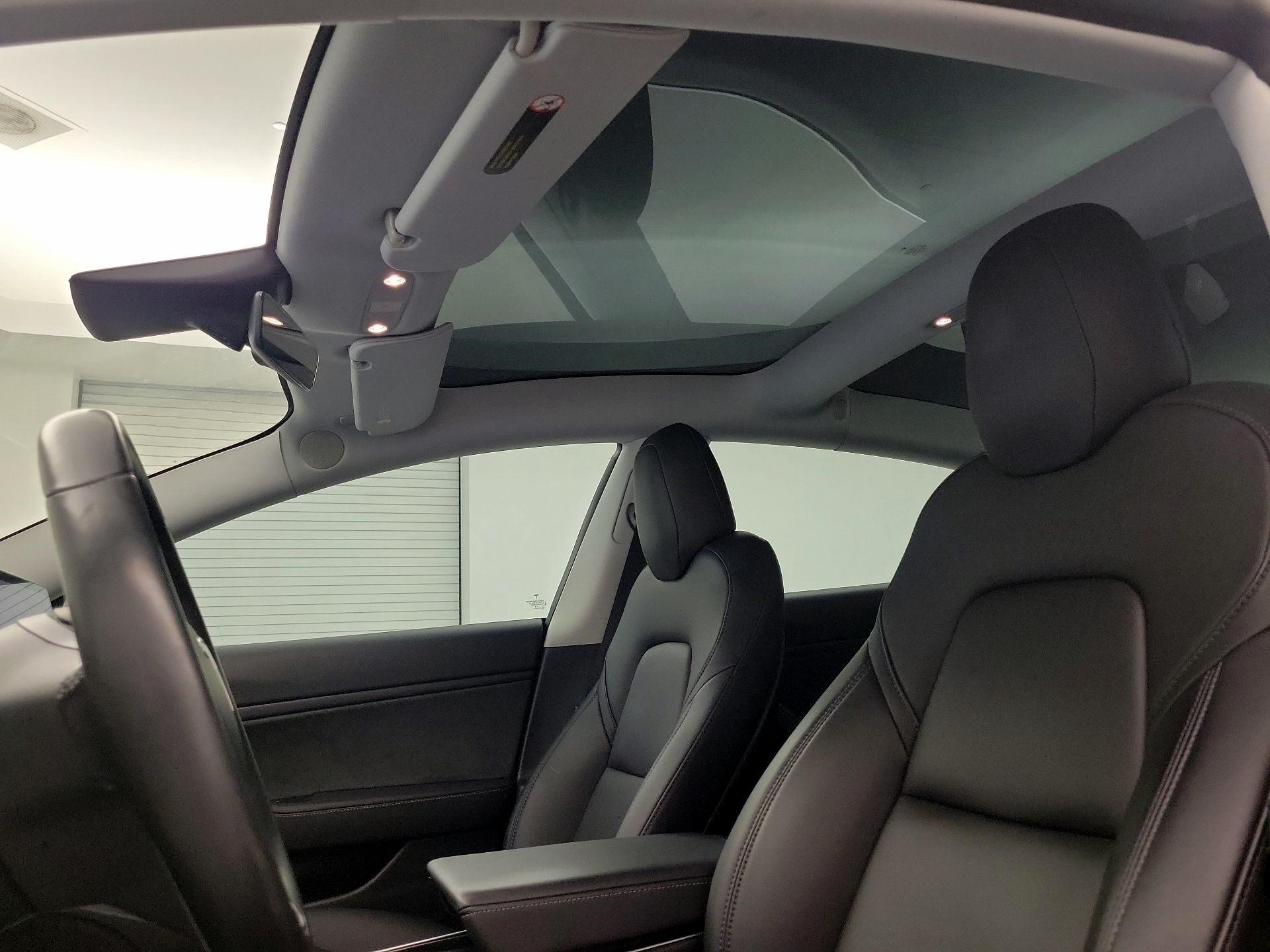 Thumbnail: 2019 Tesla Model 3 - 18