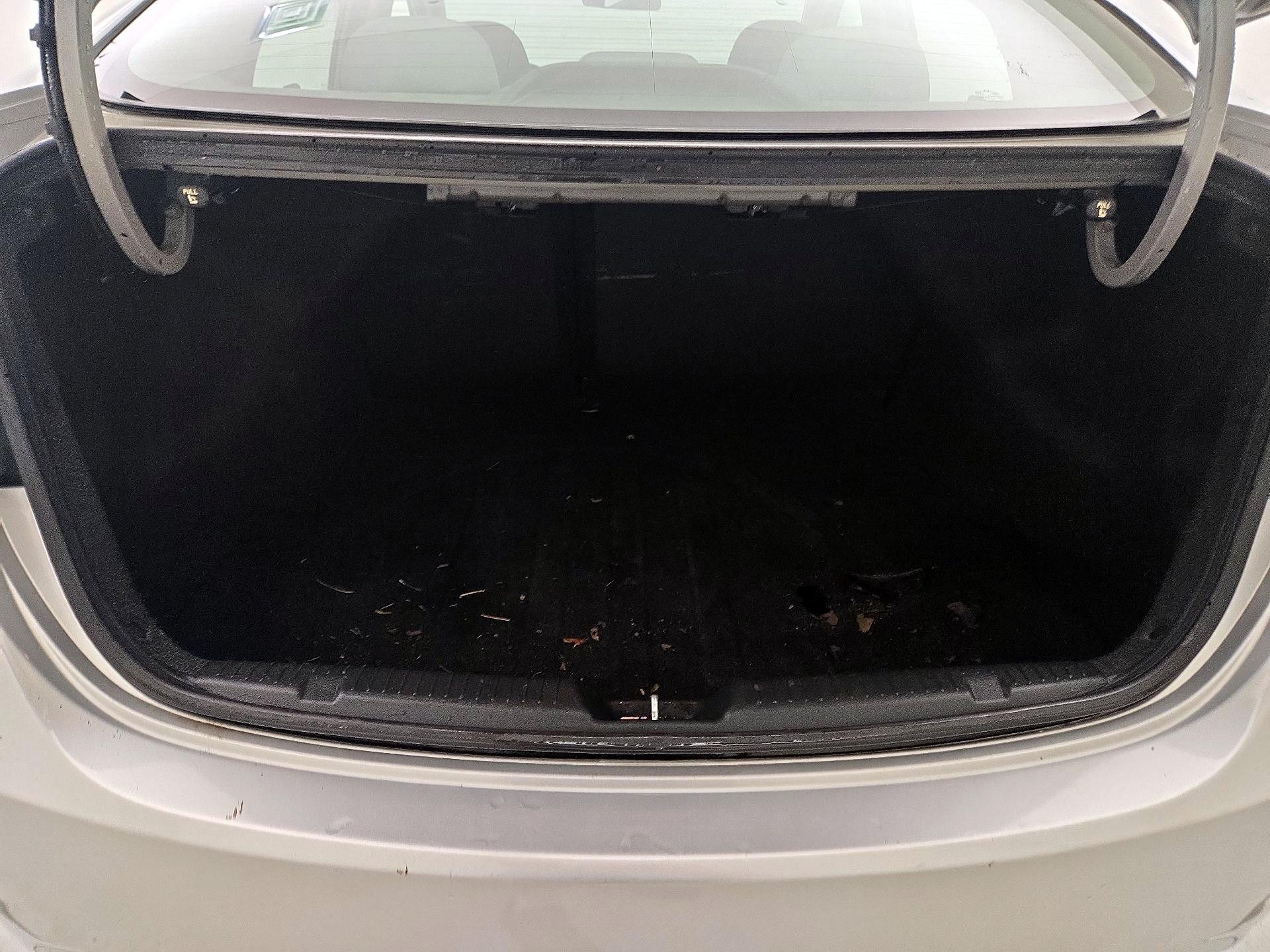 Thumbnail: 2013 Hyundai Elantra - 19