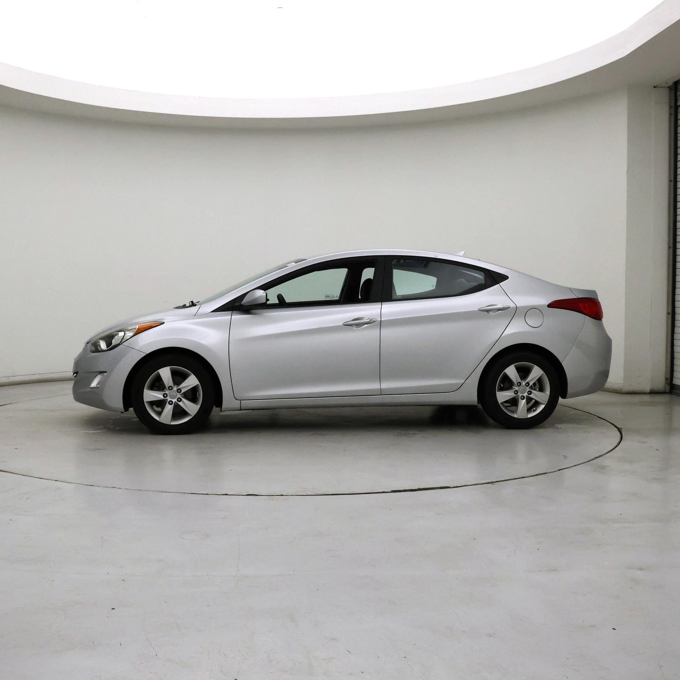 Thumbnail: 2013 Hyundai Elantra - 3