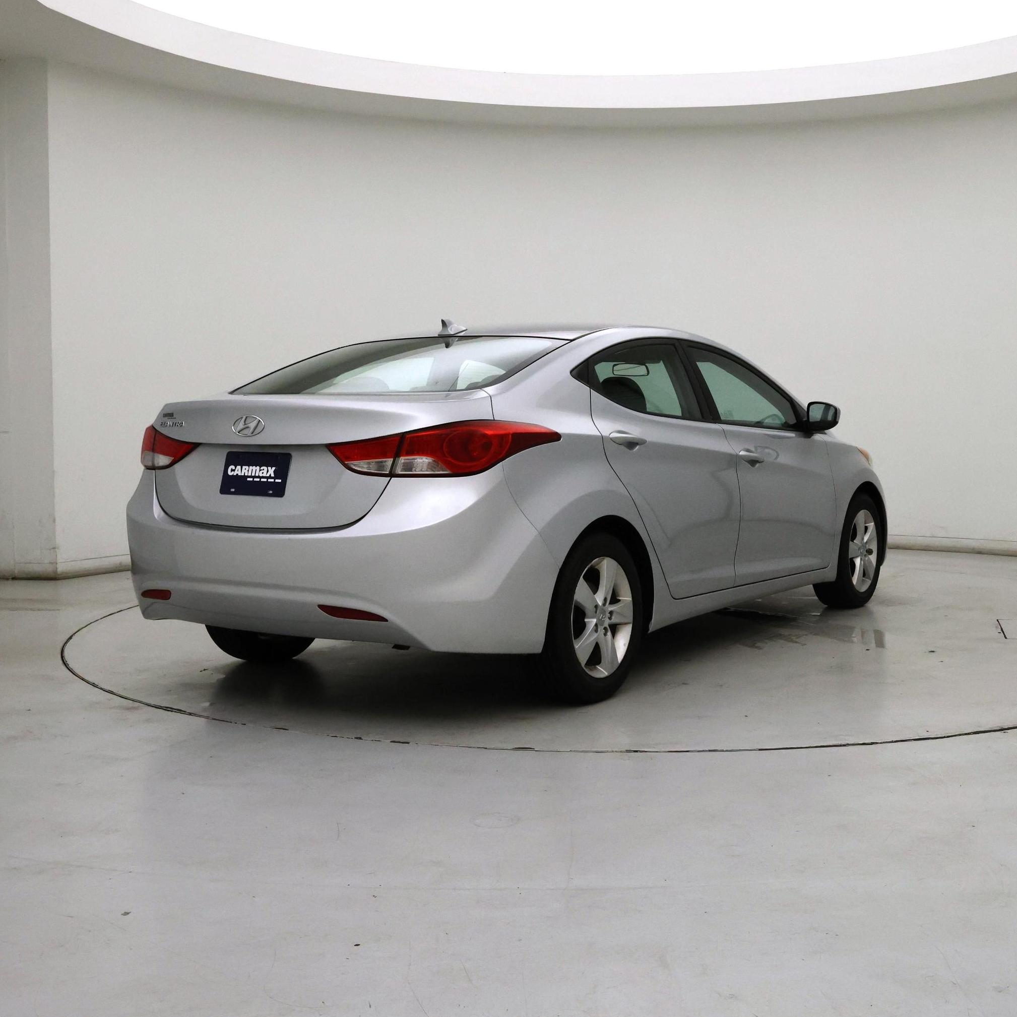 Thumbnail: 2013 Hyundai Elantra - 8