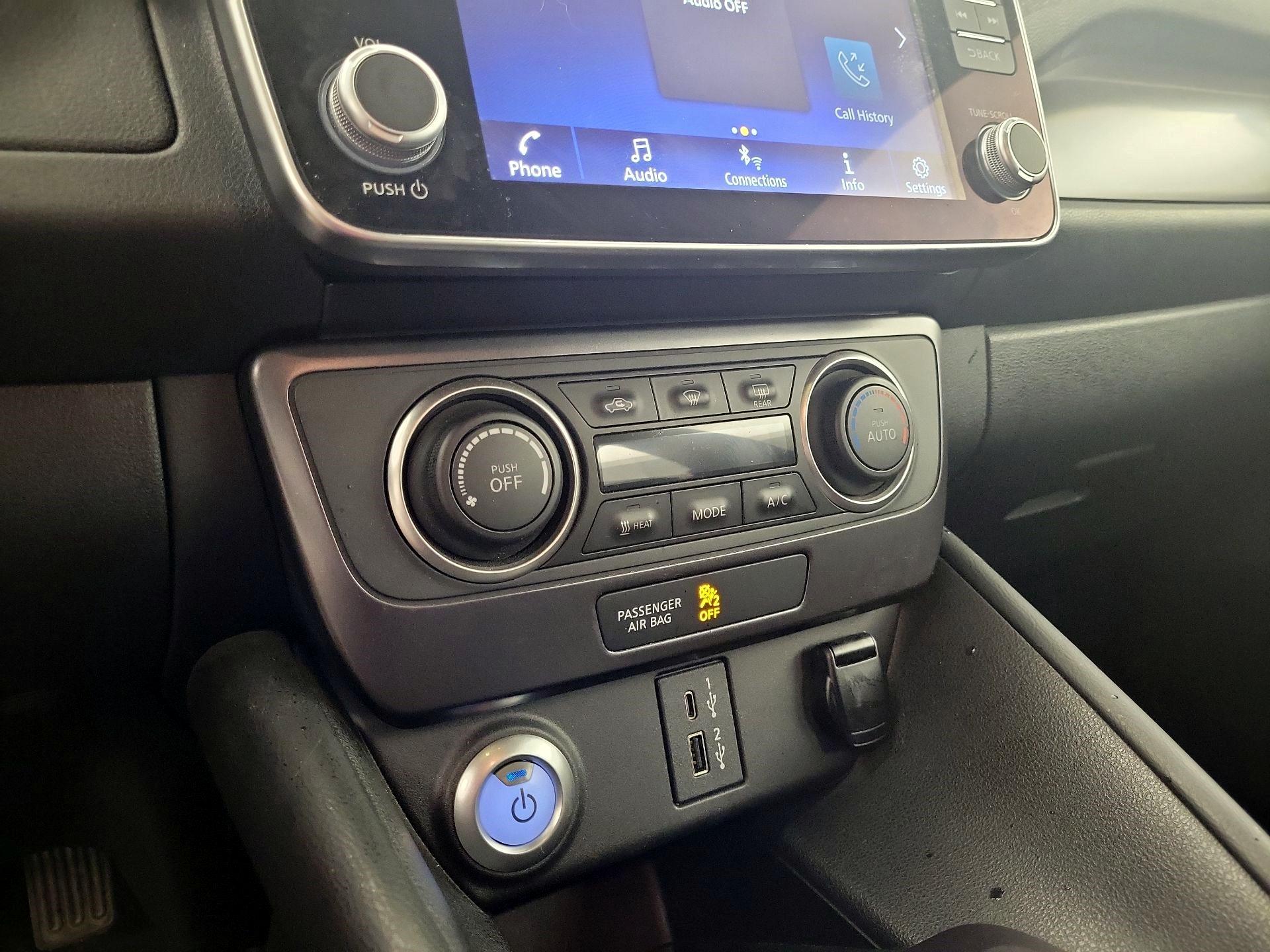 Thumbnail: 2022 Nissan Leaf - 16