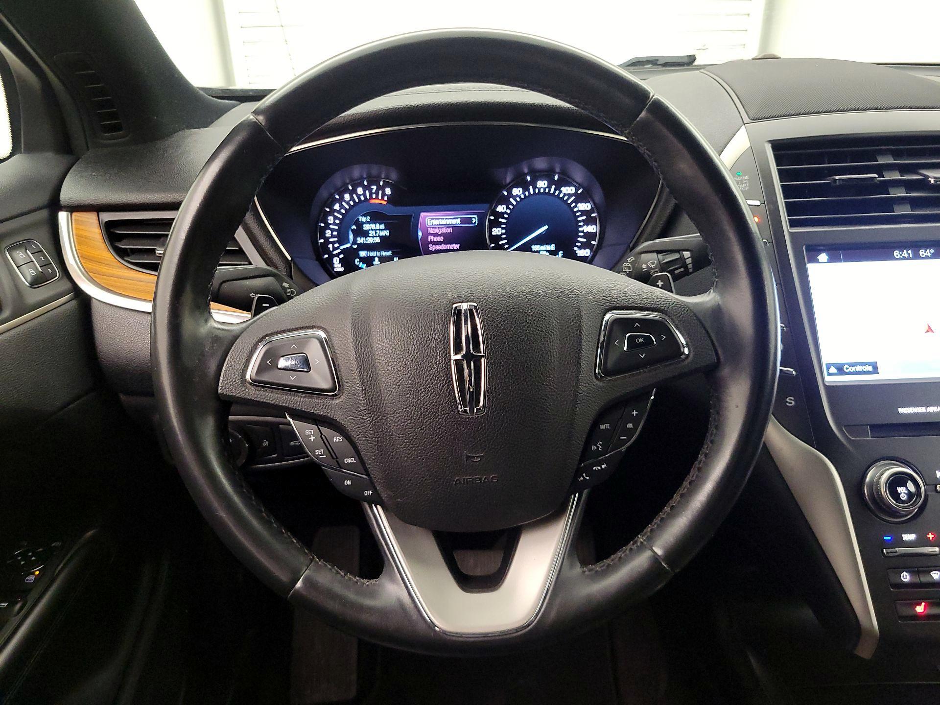 Thumbnail: 2017 Lincoln MKC - 10