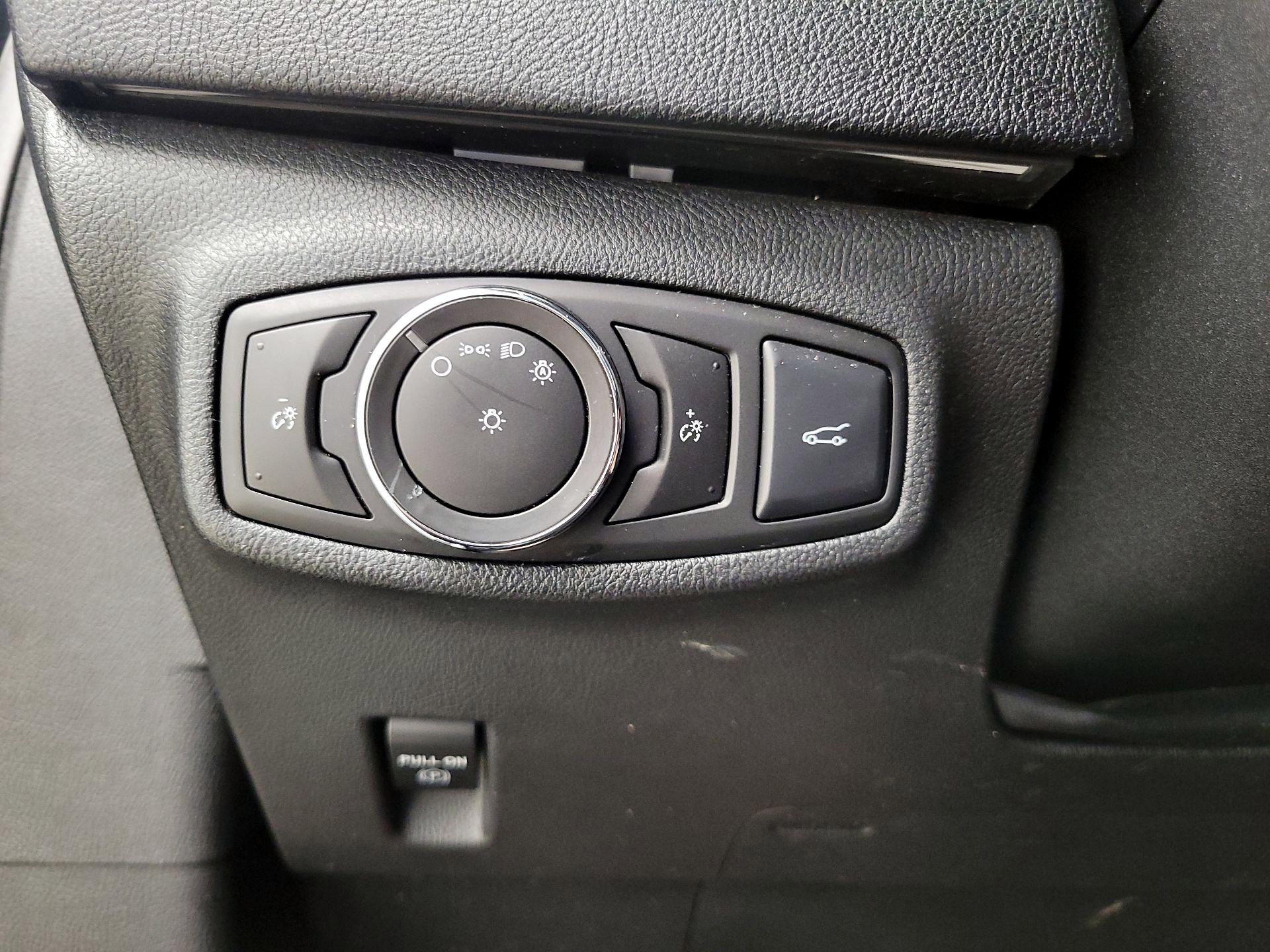 Thumbnail: 2017 Lincoln MKC - 13
