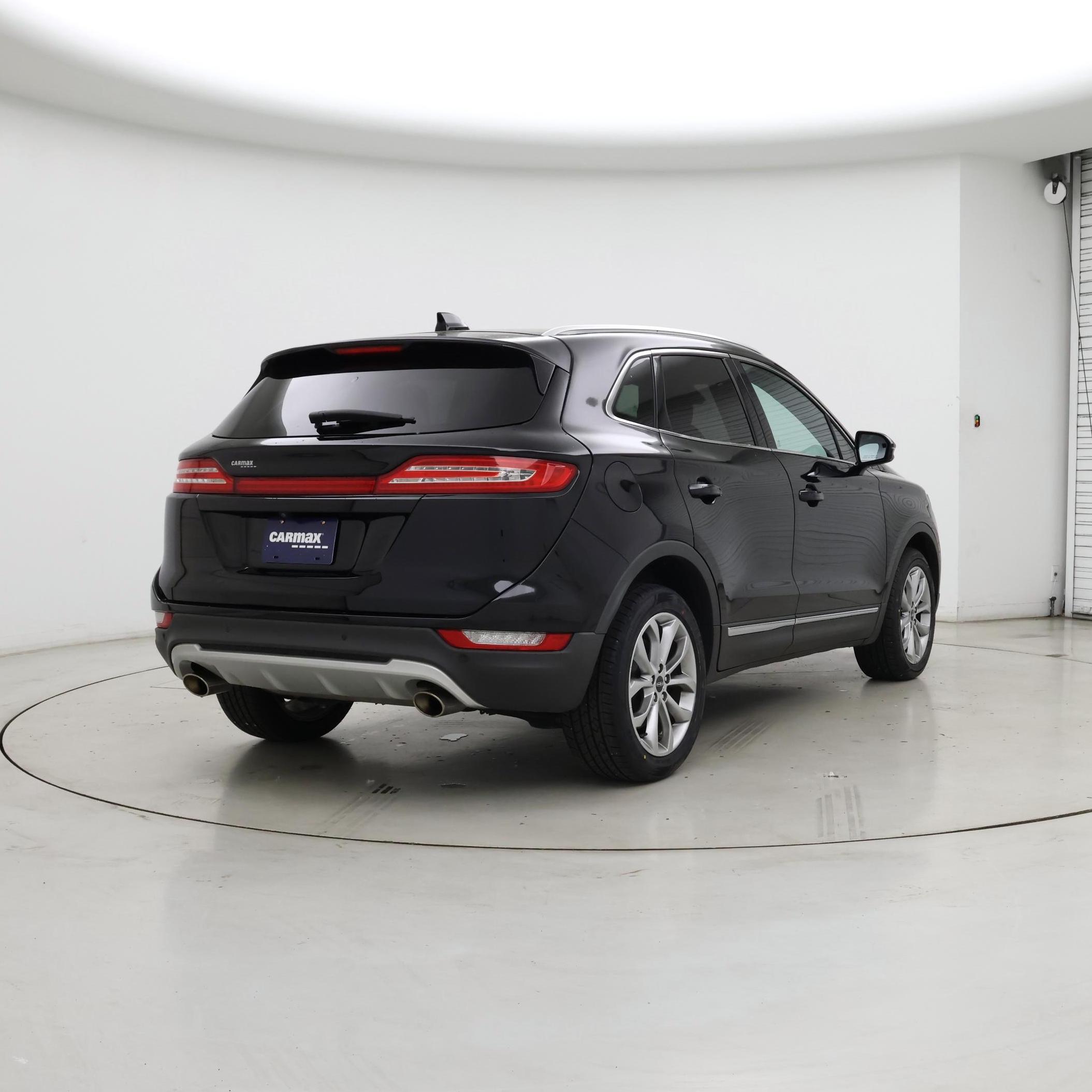 Thumbnail: 2017 Lincoln MKC - 8