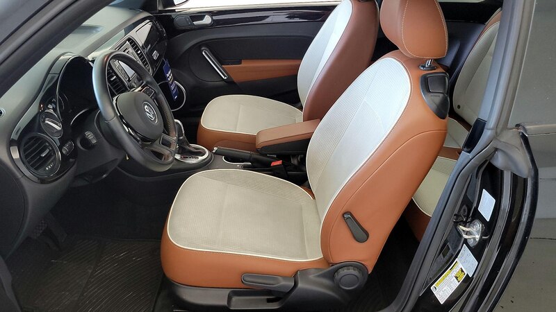 2015 Volkswagen Beetle Classic 11
