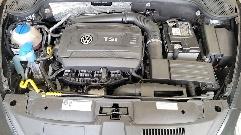 2015 Volkswagen Beetle Classic 20