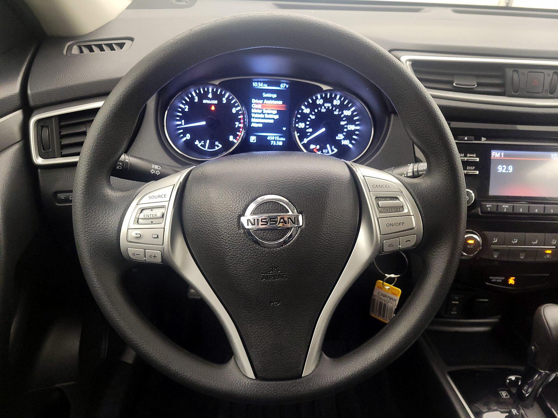 Thumbnail: 2016 Nissan Rogue - 10