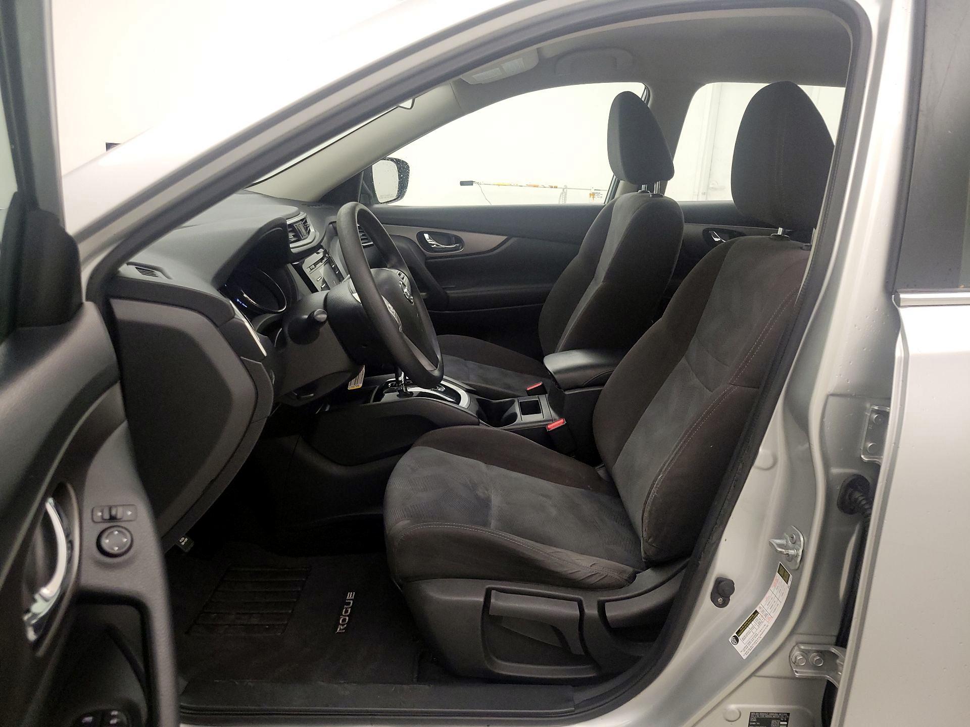 Thumbnail: 2016 Nissan Rogue - 11