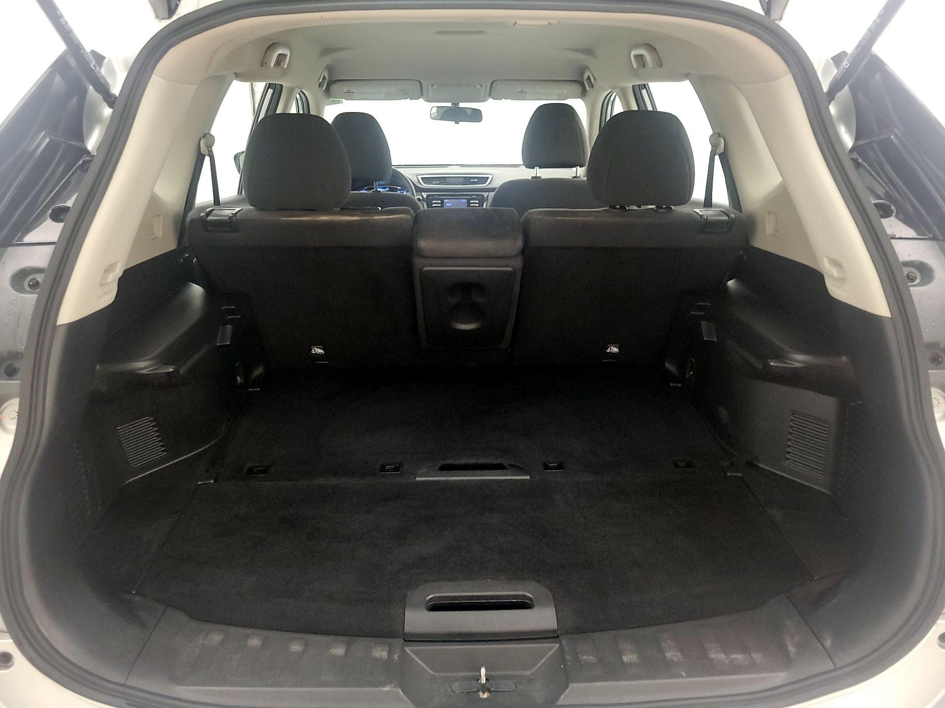 Thumbnail: 2016 Nissan Rogue - 20
