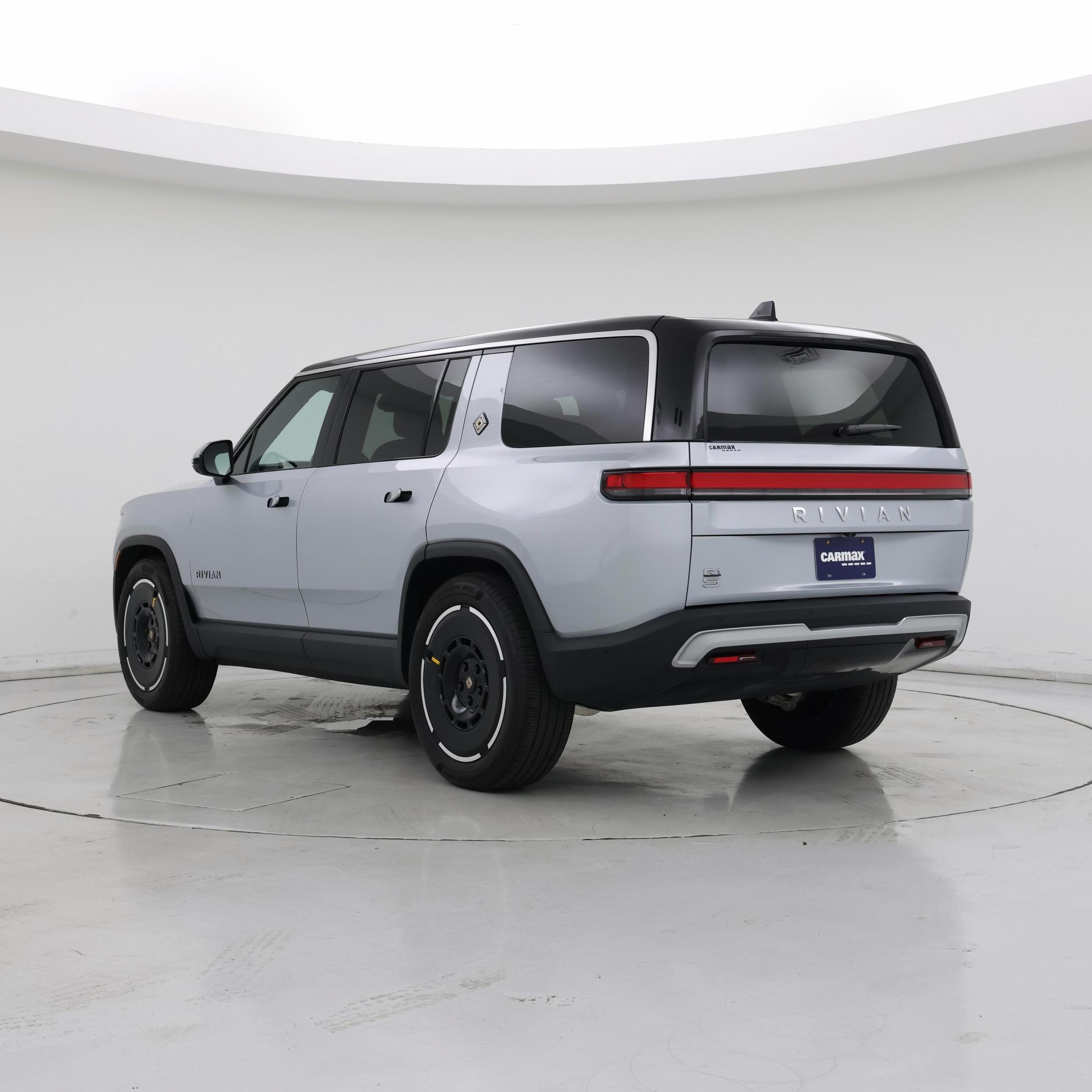 Thumbnail: 2025 Rivian R1S - 2