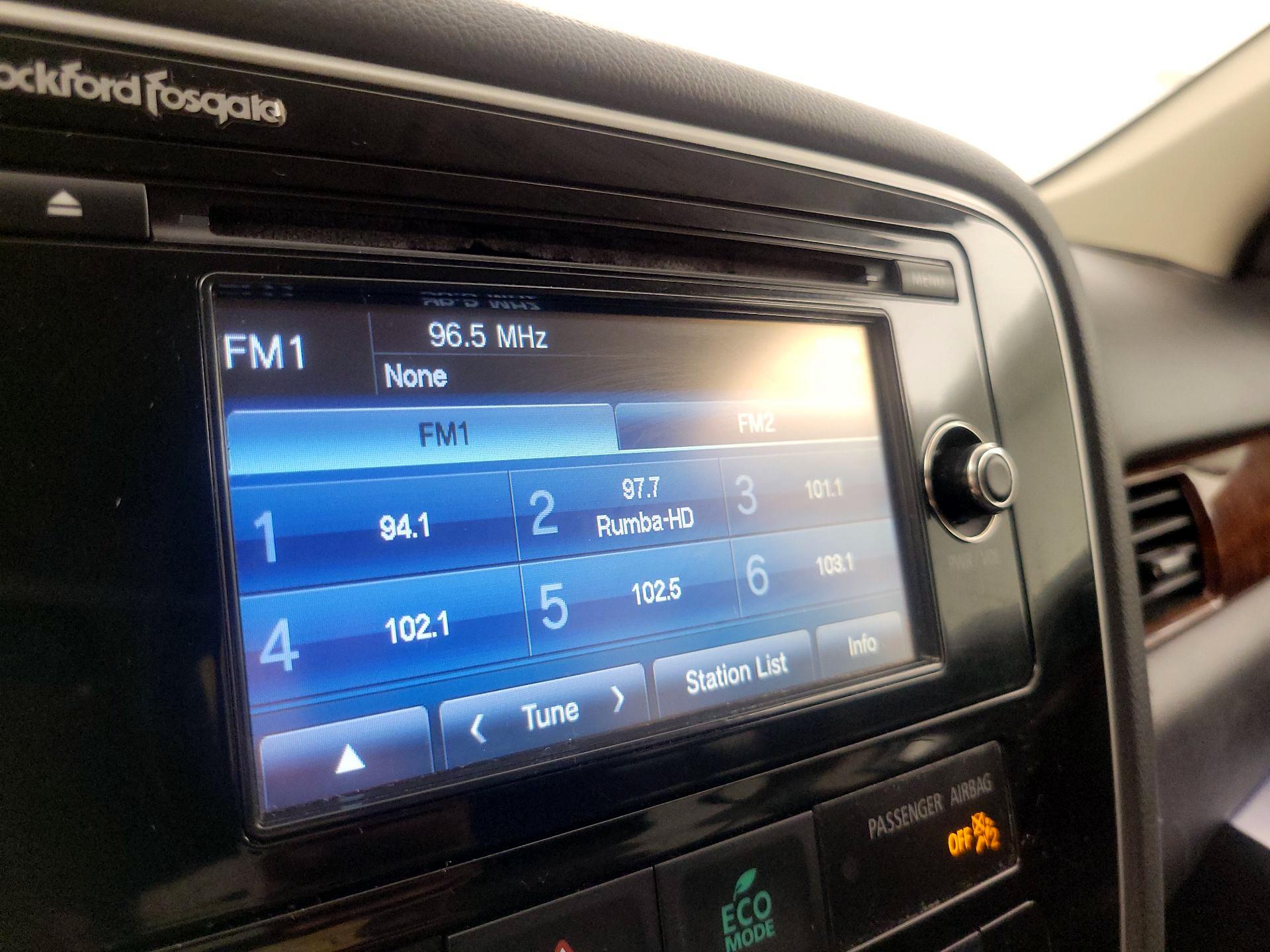 Thumbnail: 2015 Mitsubishi Outlander - 15