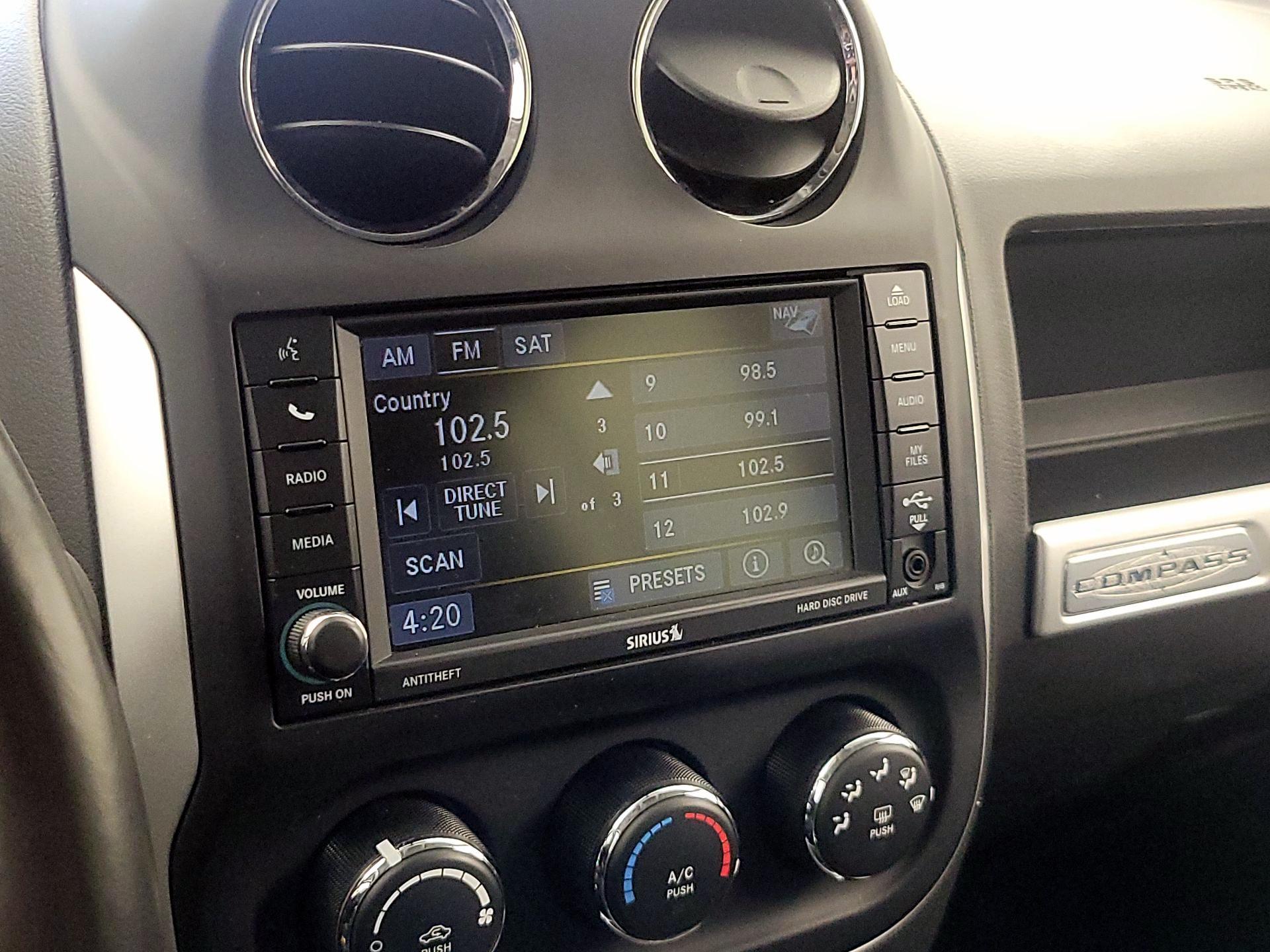 Thumbnail: 2015 Jeep Compass - 14