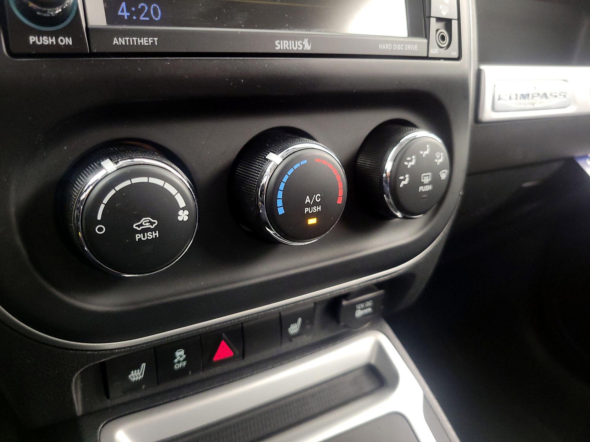 Thumbnail: 2015 Jeep Compass - 15