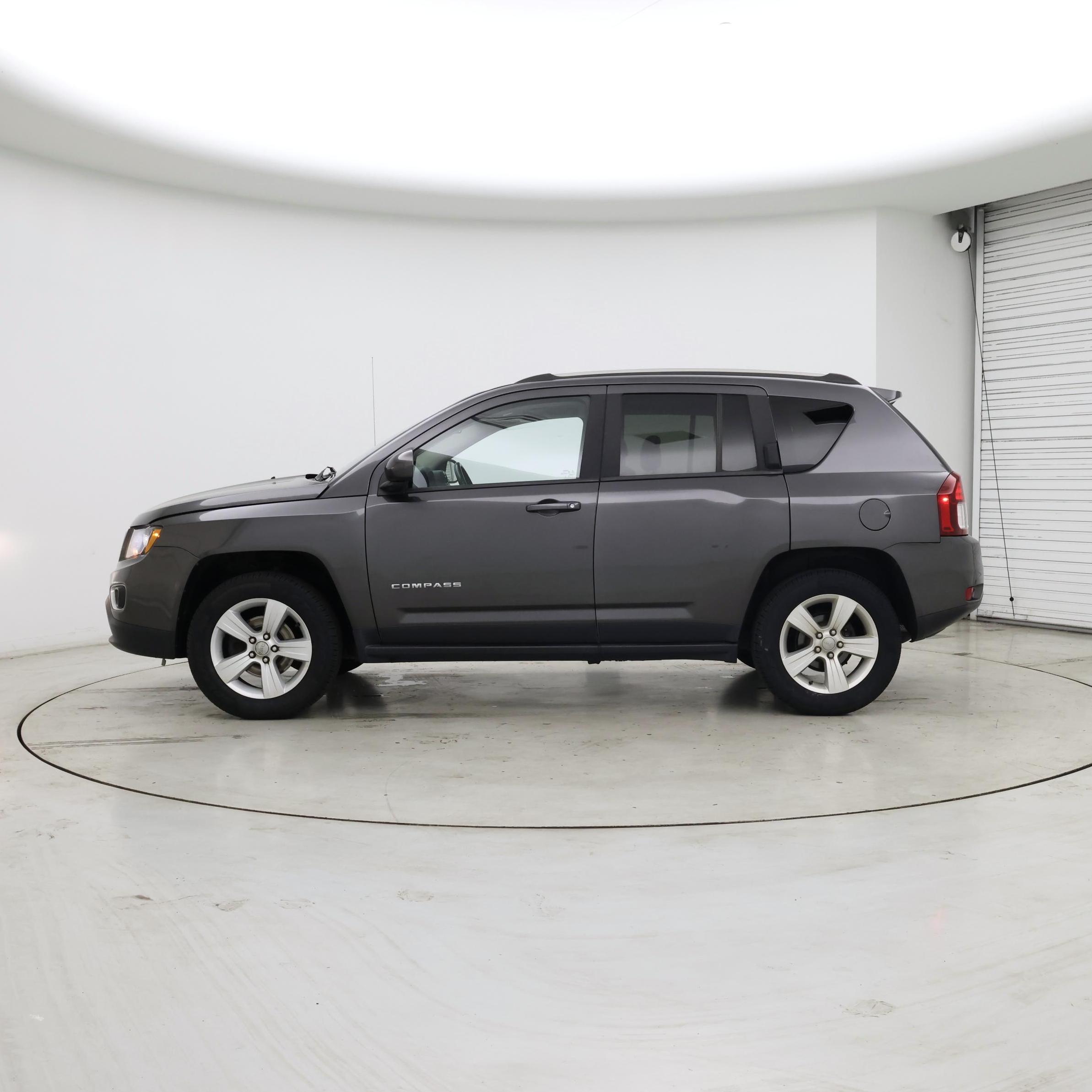 Thumbnail: 2015 Jeep Compass - 3