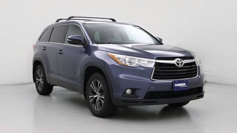 2016 Toyota Highlander XLE Hero Image