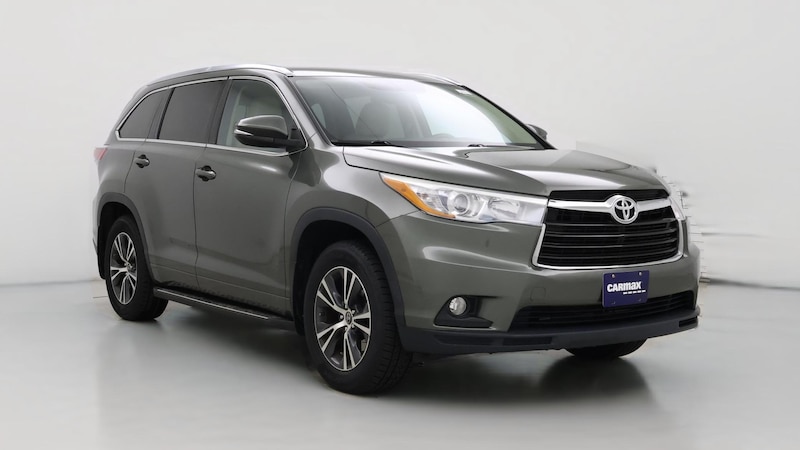 2016 Toyota Highlander XLE Hero Image