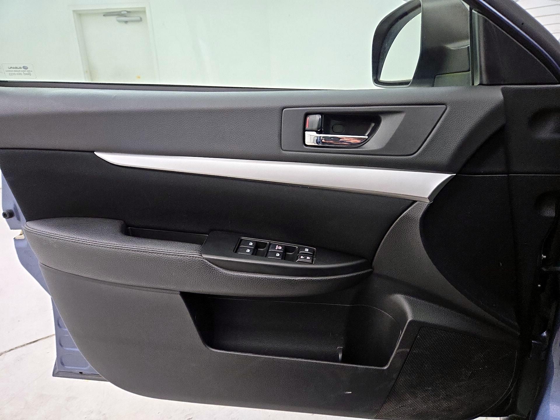 Thumbnail: 2014 Subaru Outback - 12