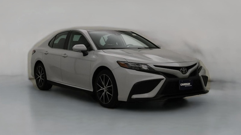 2022 Toyota Camry SE Hero Image