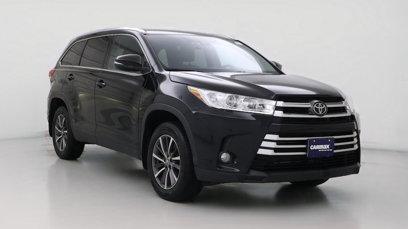 2019 Toyota Highlander XLE Hero Image