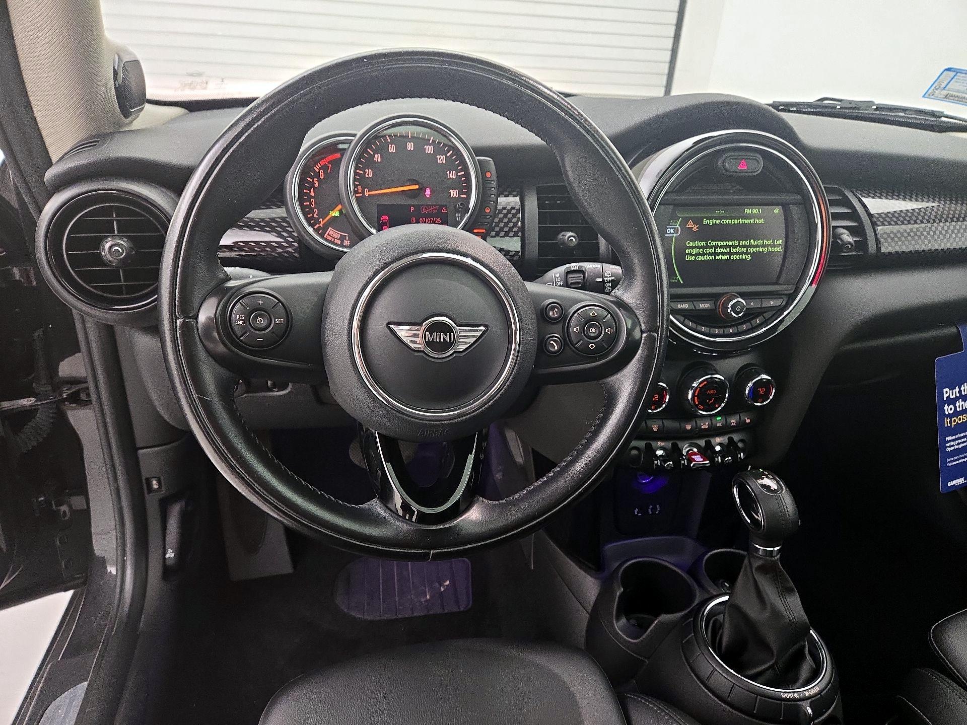 Thumbnail: 2016 MINI Cooper Hardtop - 10