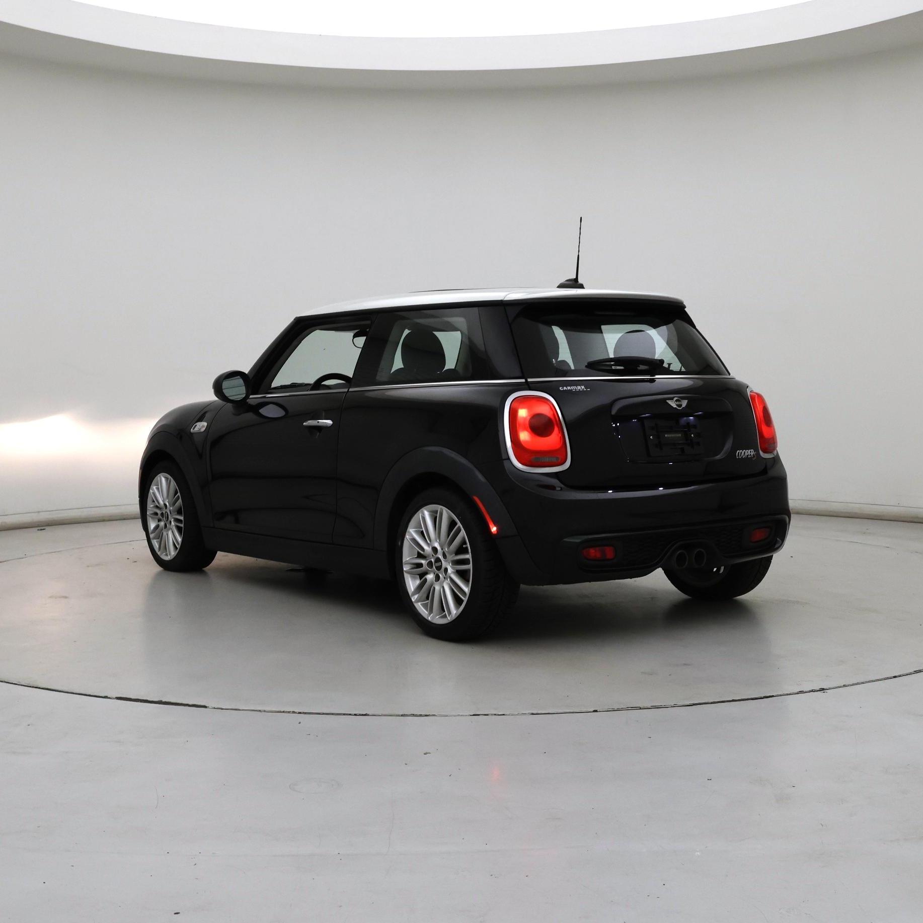 Thumbnail: 2016 MINI Cooper Hardtop - 2