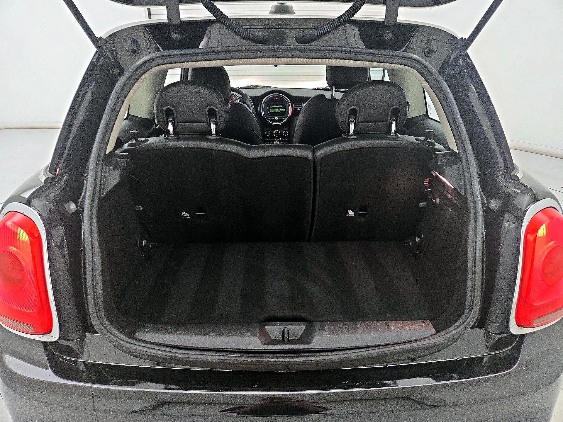 Thumbnail: 2016 MINI Cooper Hardtop - 19