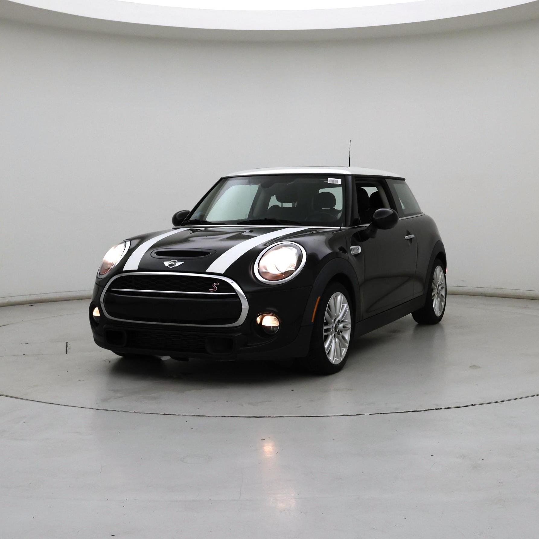 Thumbnail: 2016 MINI Cooper Hardtop - 4