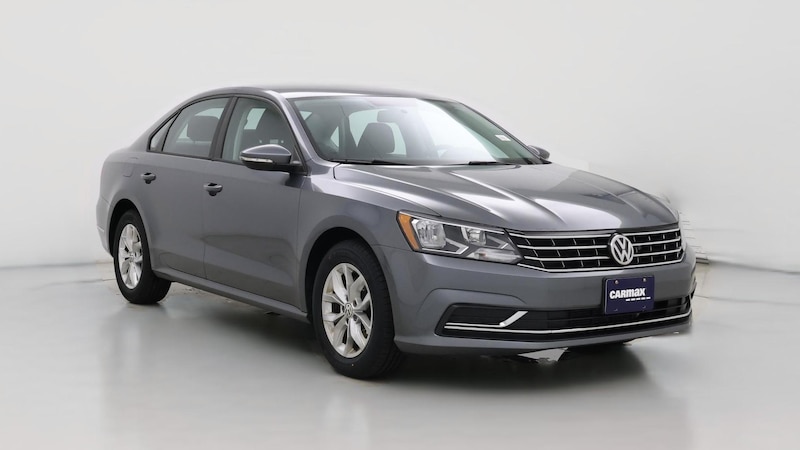 2018 Volkswagen Passat R-Line Hero Image
