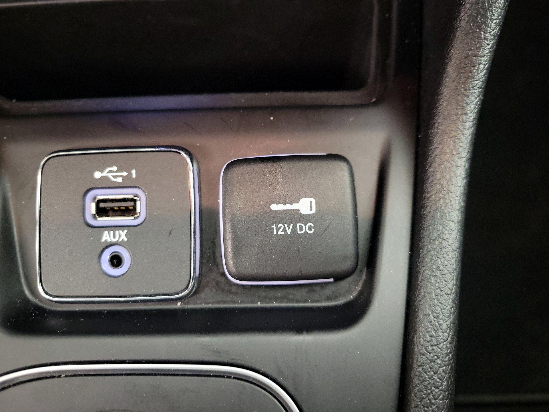 Thumbnail: 2019 Jeep Cherokee - 19