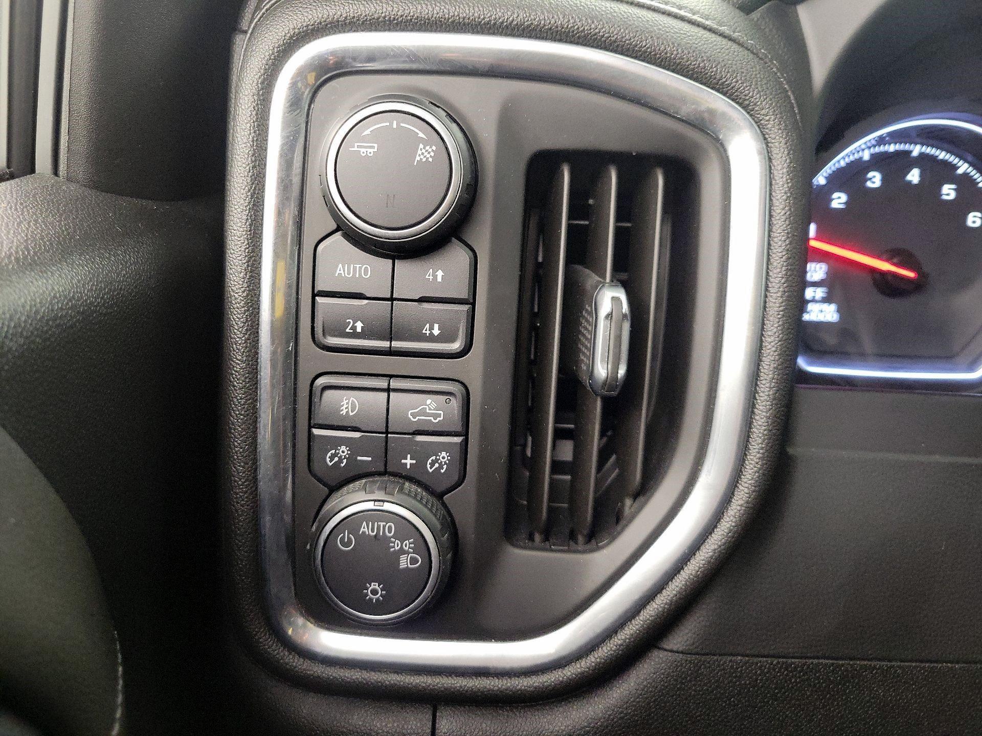 Thumbnail: 2019 Chevrolet Silverado 1500 - 13